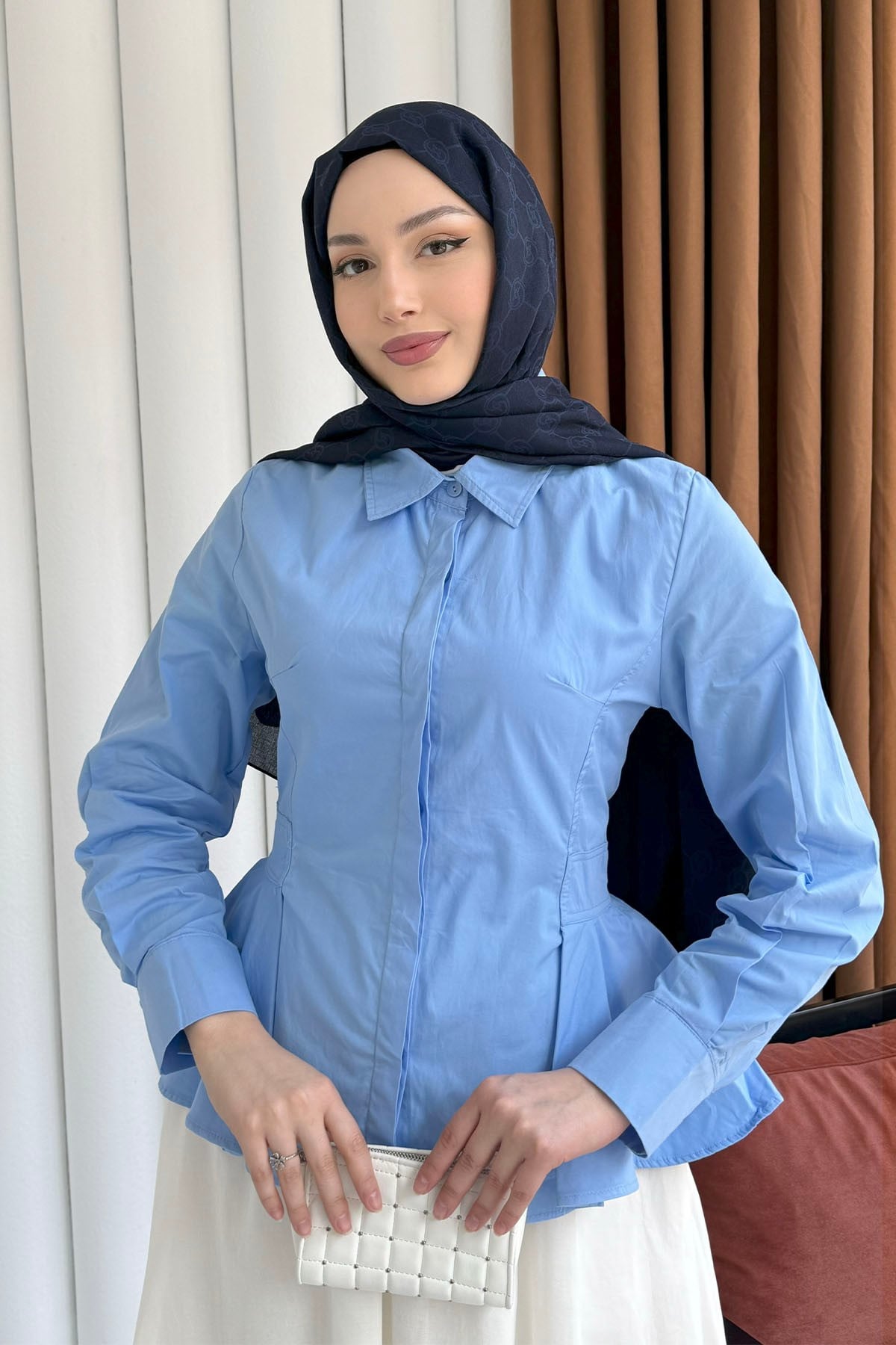 Belden Oturtmalı Düğmeli Gömlek-MAVİ