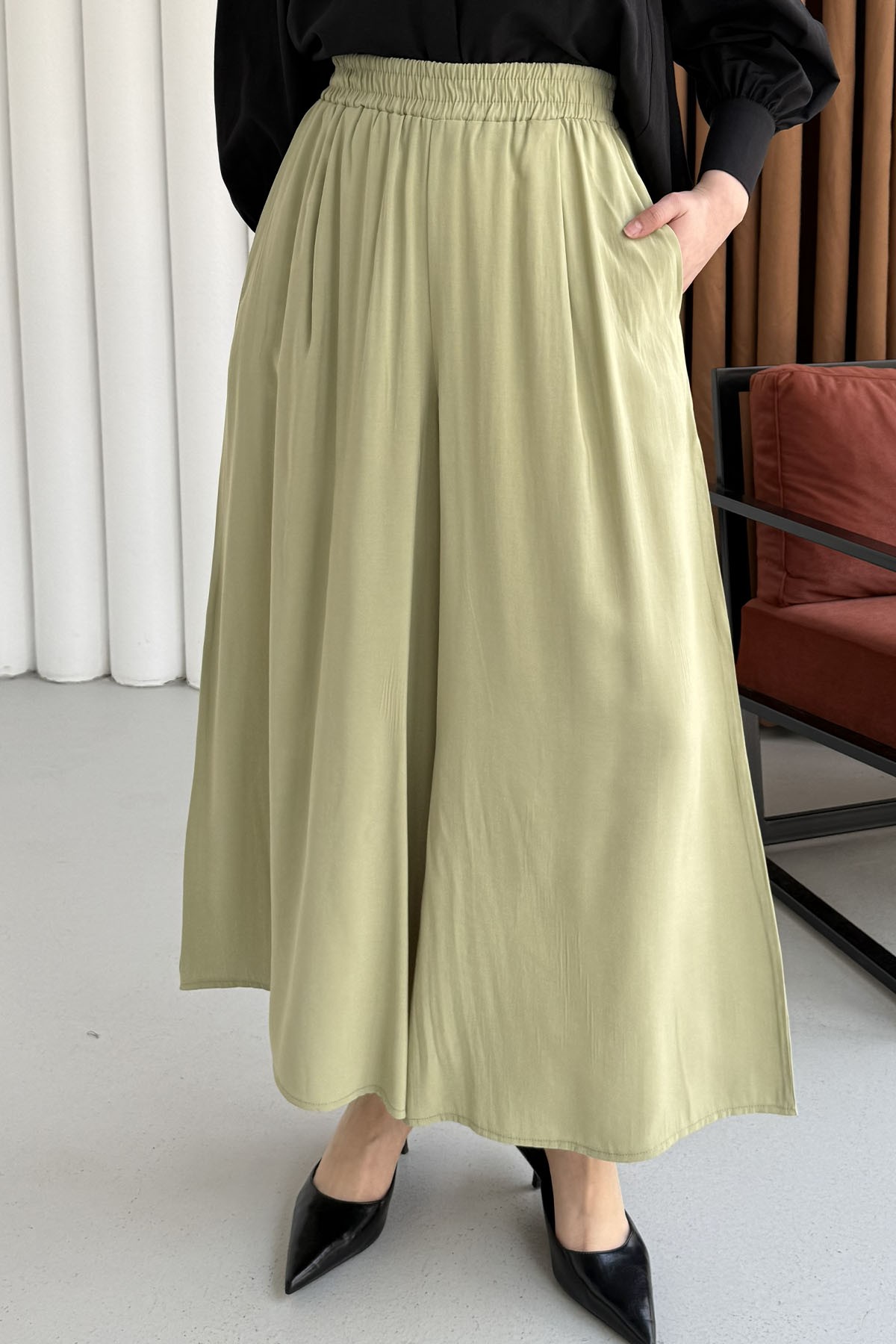 Beli Lastikli Bol Paça Pantolon-ÇAĞLA YEŞİLİ