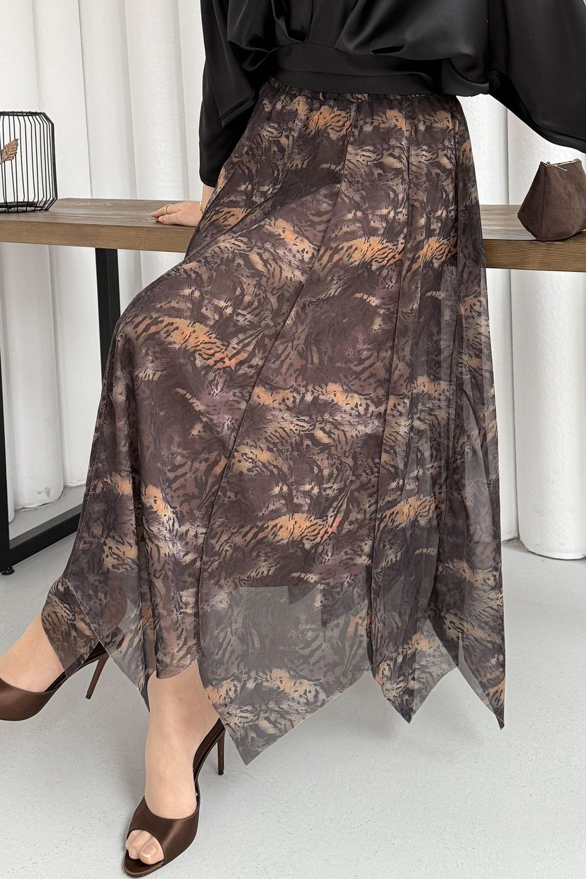 Beli Lastikli Çizgili Şifon Etek-KAHVERENGİ