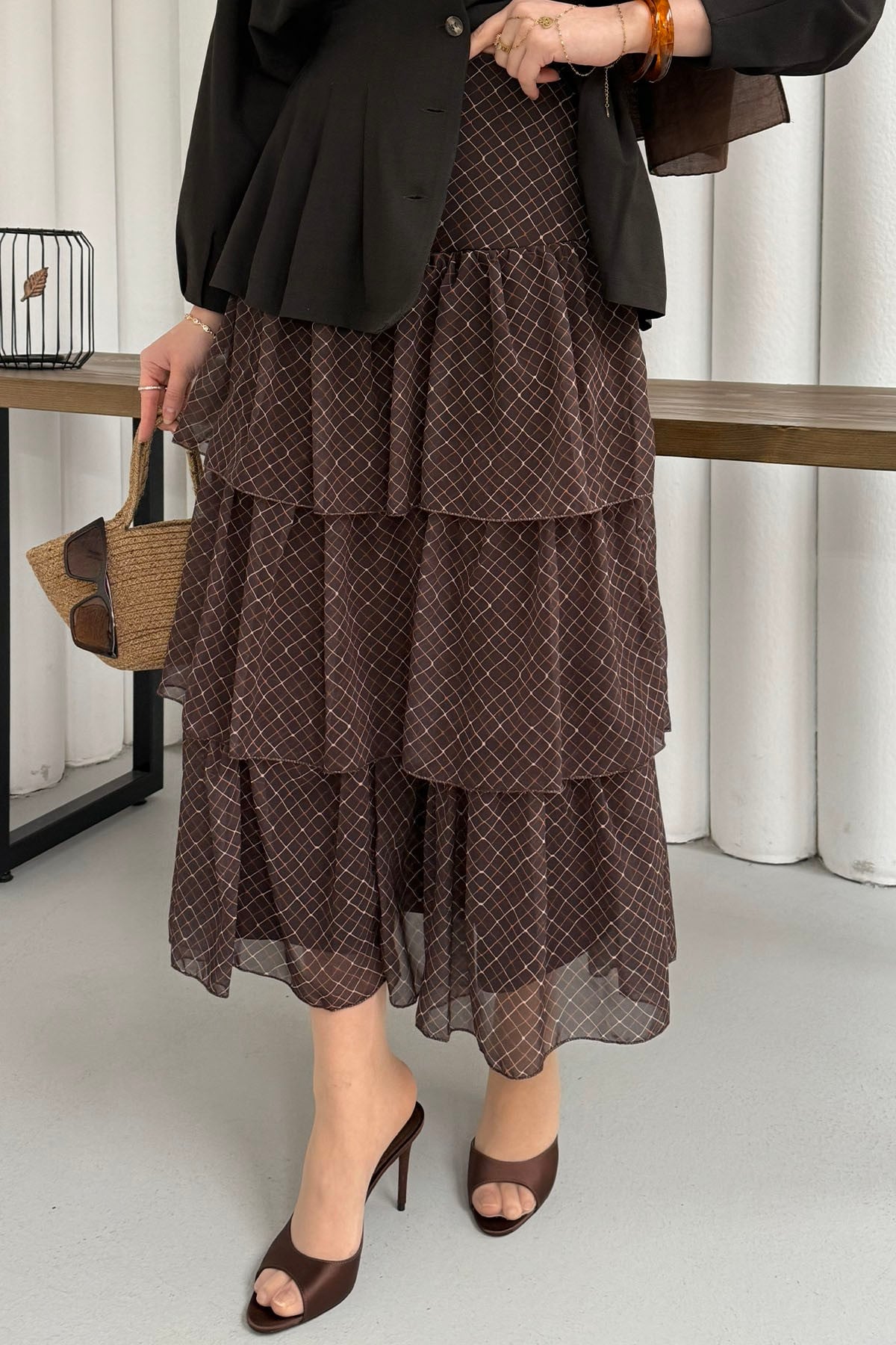 Beli Lastikli Kat Katlı Şifon Etek-KAHVERENGİ