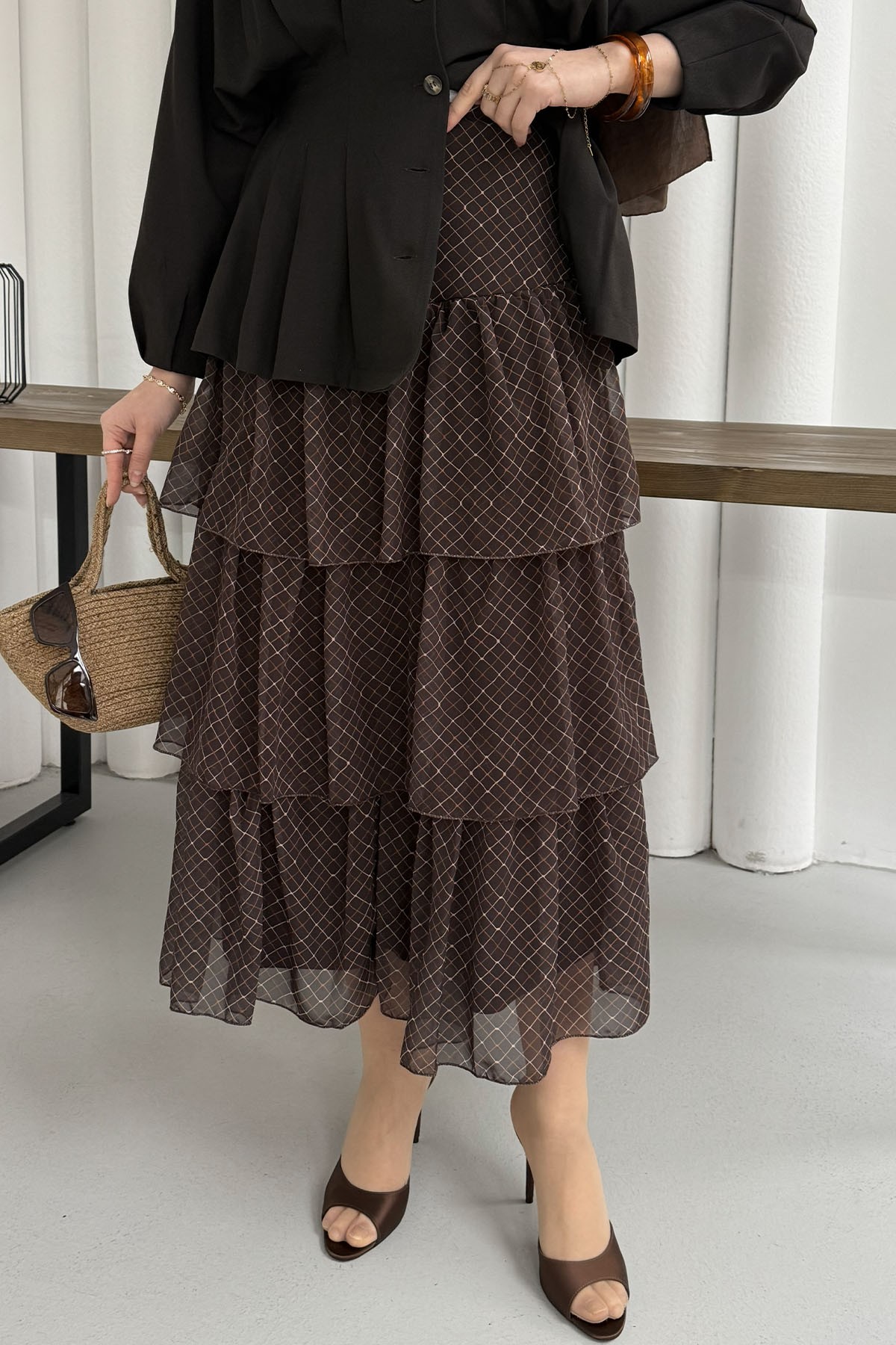 Beli Lastikli Kat Katlı Şifon Etek-KAHVERENGİ