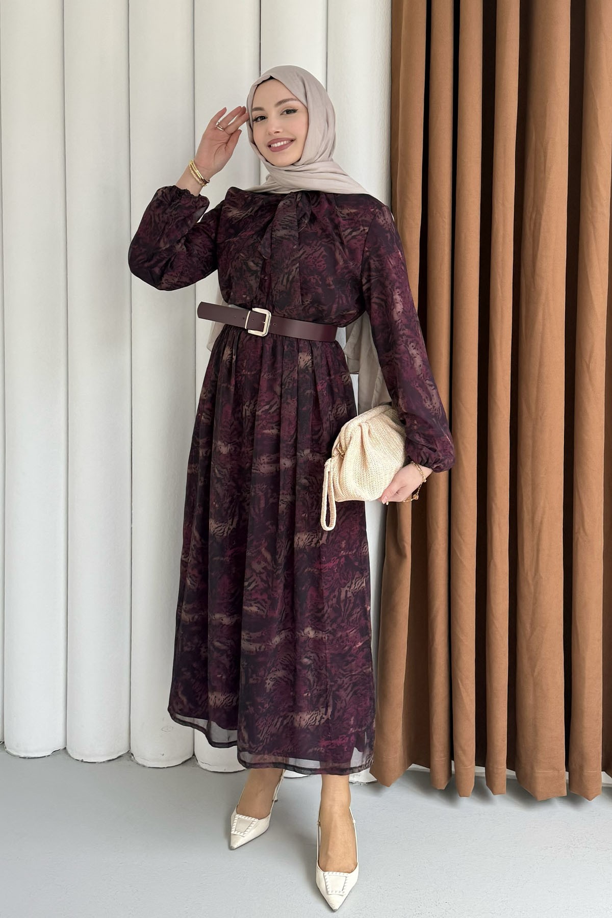 Beli Lastikli & Kemer Detaylı Şifon Tesettür Elbise-BORDO