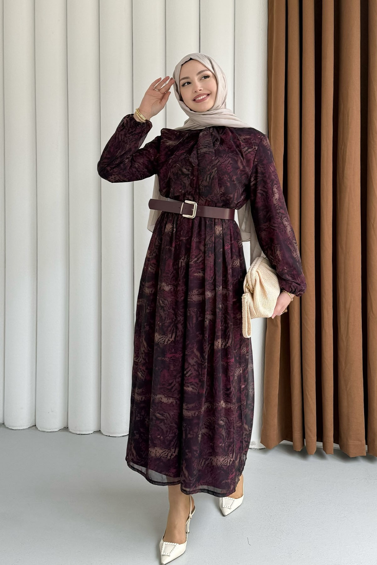 Beli Lastikli & Kemer Detaylı Şifon Tesettür Elbise-BORDO