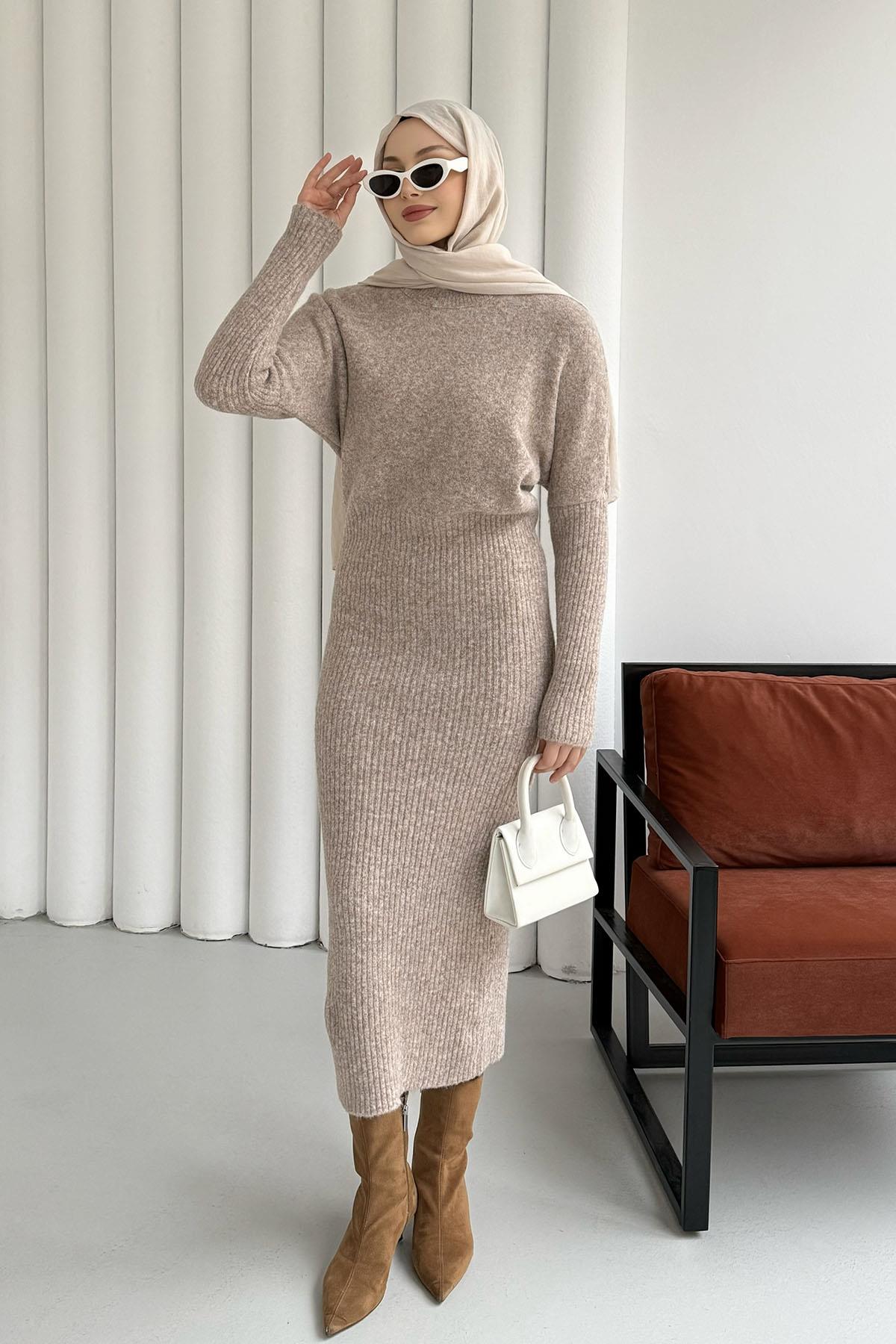 Bisiklet Yaka Yumuşak Dokulu Triko Tesettür Elbise-VİZON