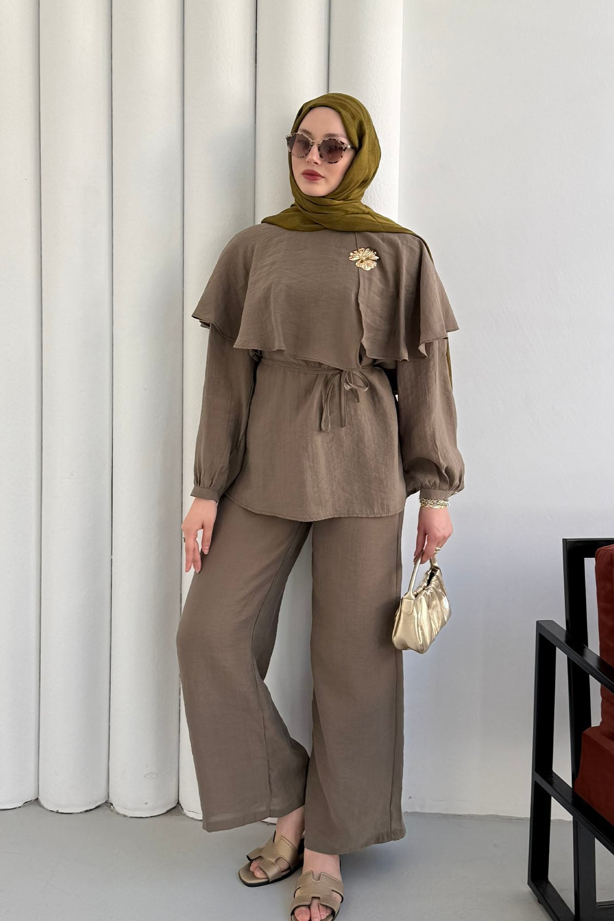 Biye Kemer Detaylı Pelerinli Tencel Tesettür Takım-HAKİ YEŞİL