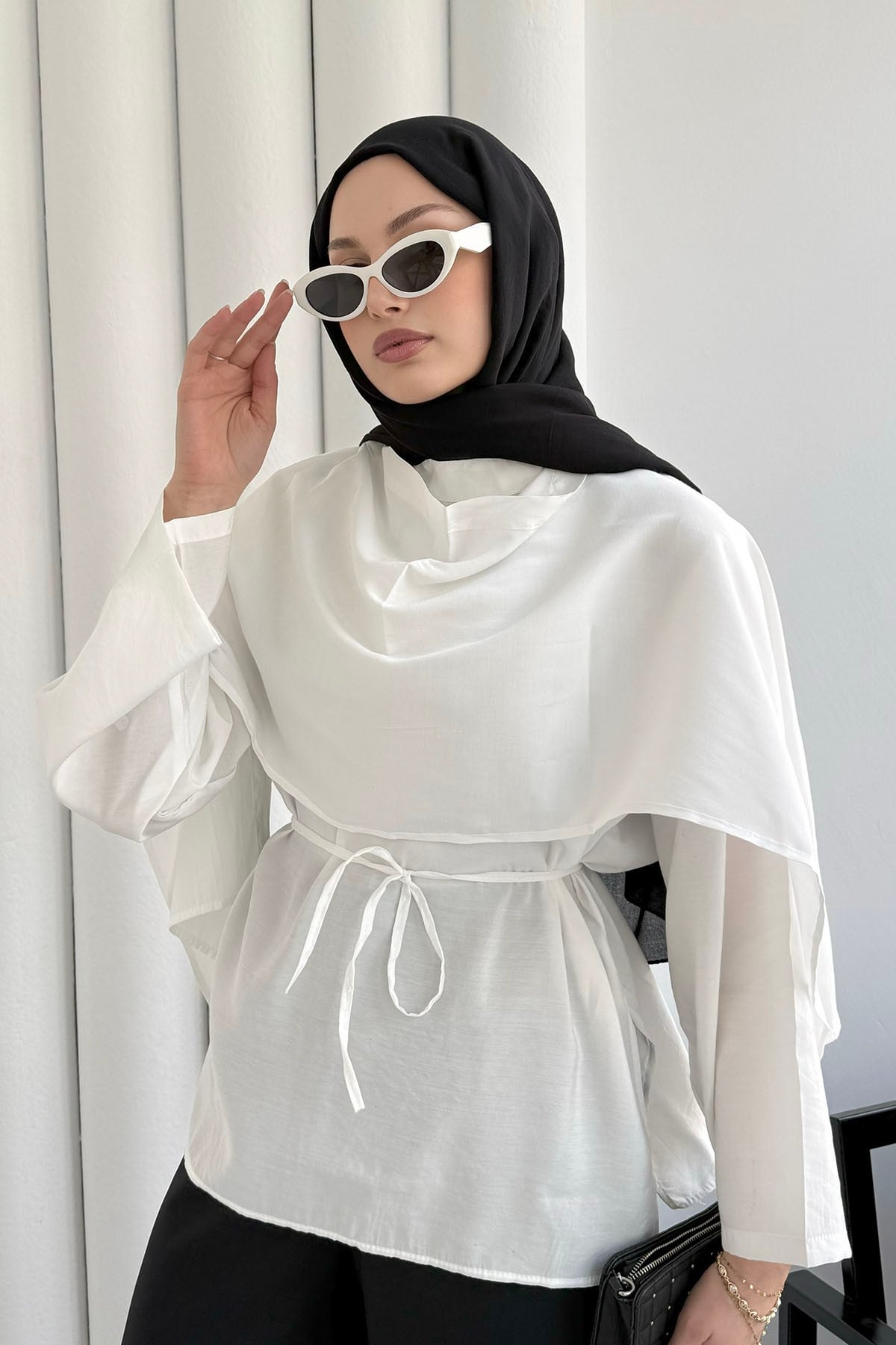 Biyeli Kemer ve Şal Detaylı Tunik-BEYAZ