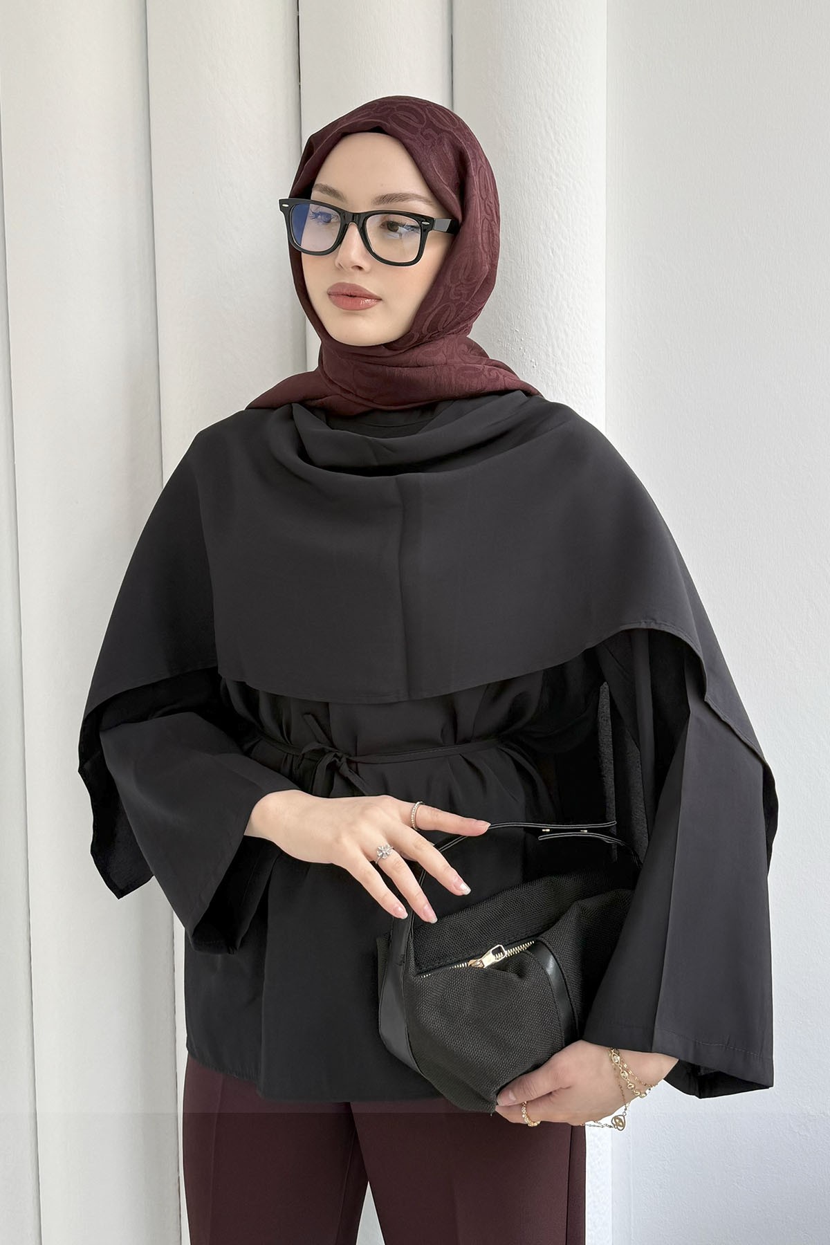 Biyeli Kemer ve Şal Detaylı Tunik-SİYAH