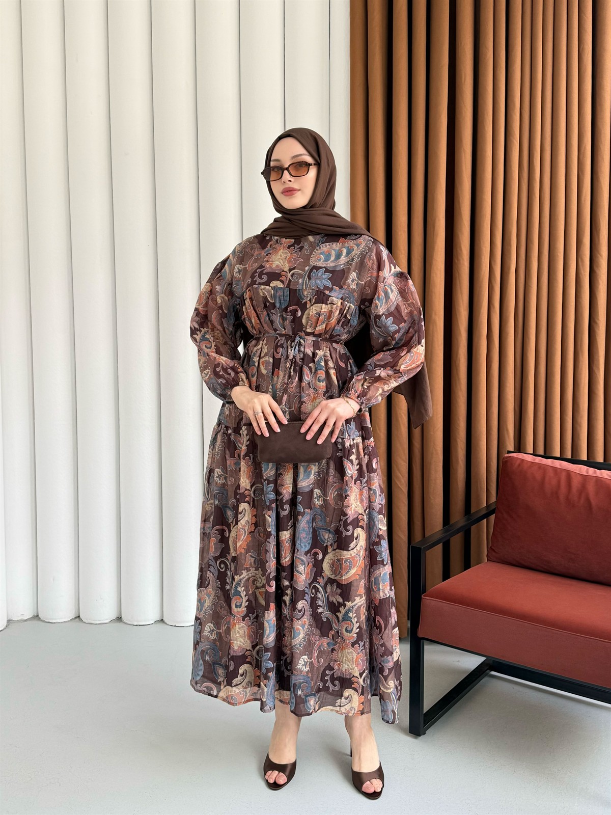 Bohem Etnik Desenli Balon Kol Astarlı Tesettür Elbise-KAHVERENGİ