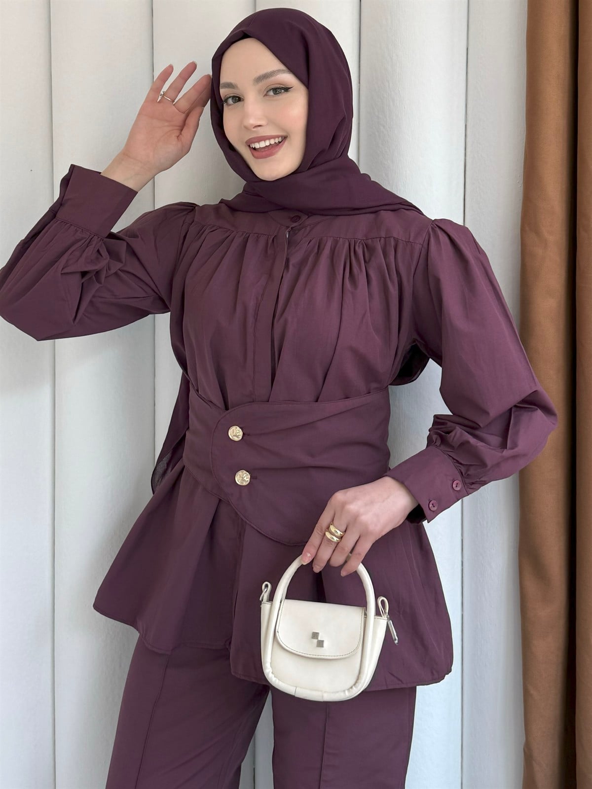 Büzgü Detaylı Kraşlı Vual Kumaş Pantolonlu Tesettür Takım-MÜRDÜM