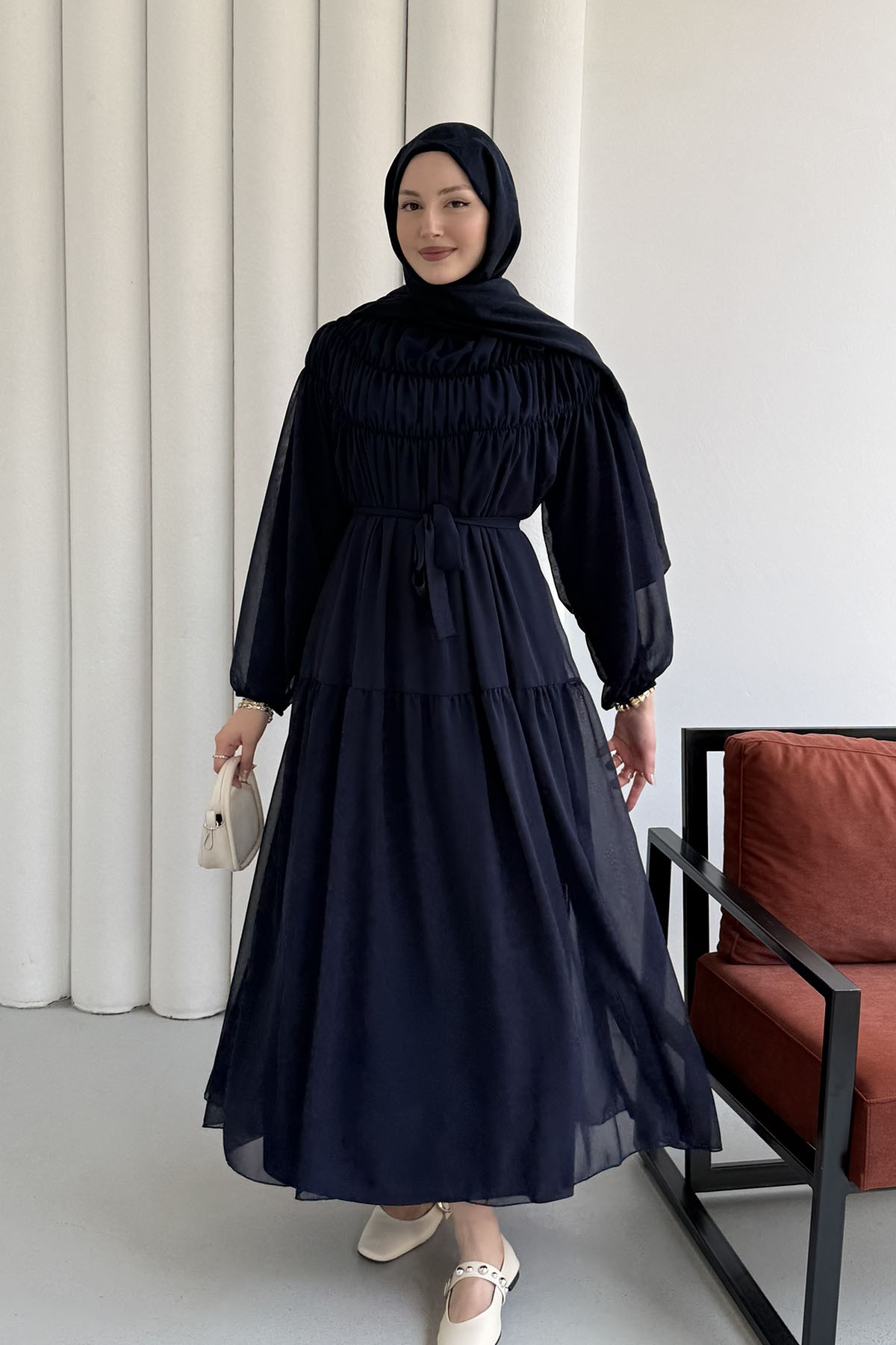 Büzgü Detaylı Oversize Şifon Tesettür Elbise-LACİVERT