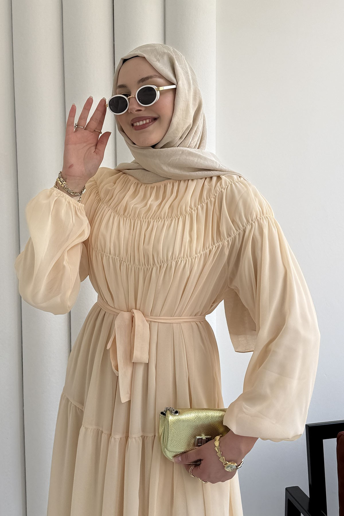 Büzgü Detaylı Oversize Şifon Tesettür Elbise-SARI