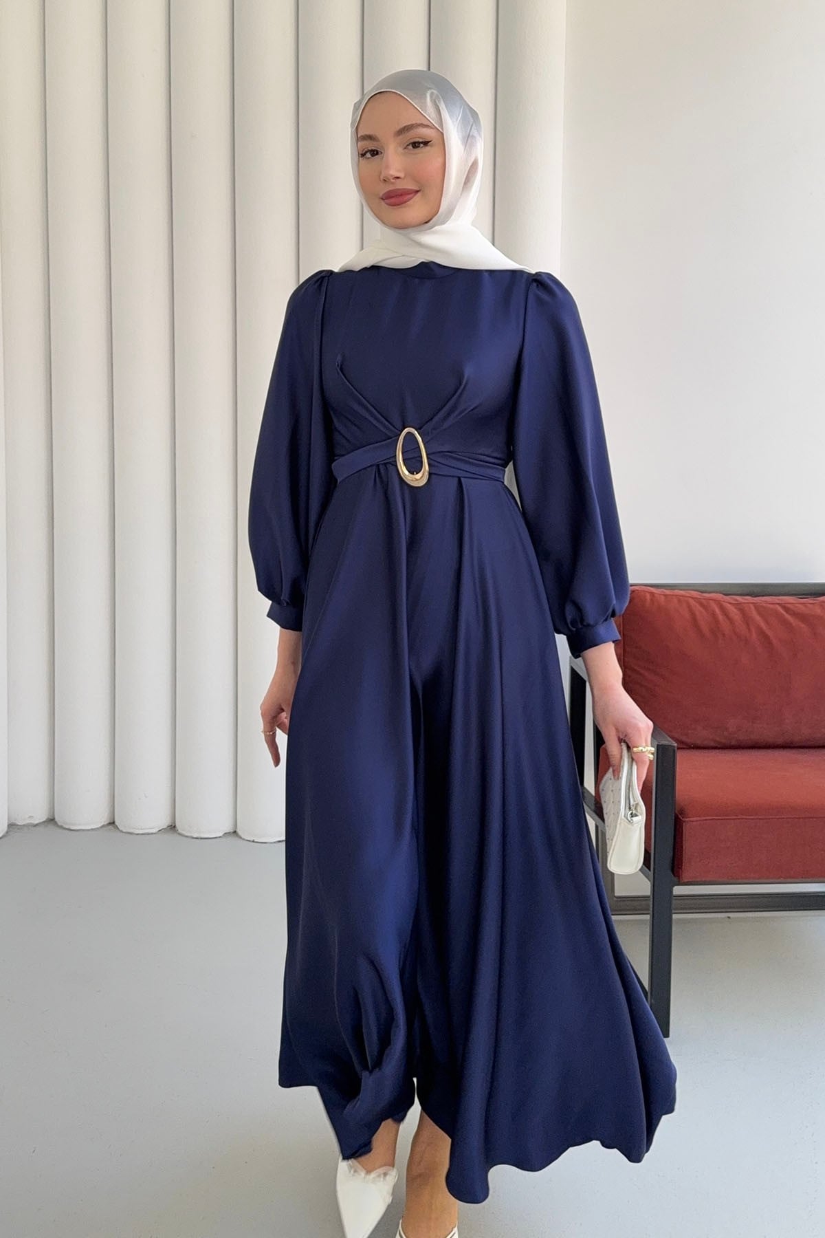 Çapraz Tokalı Saten Tesettür Elbise-LACİVERT