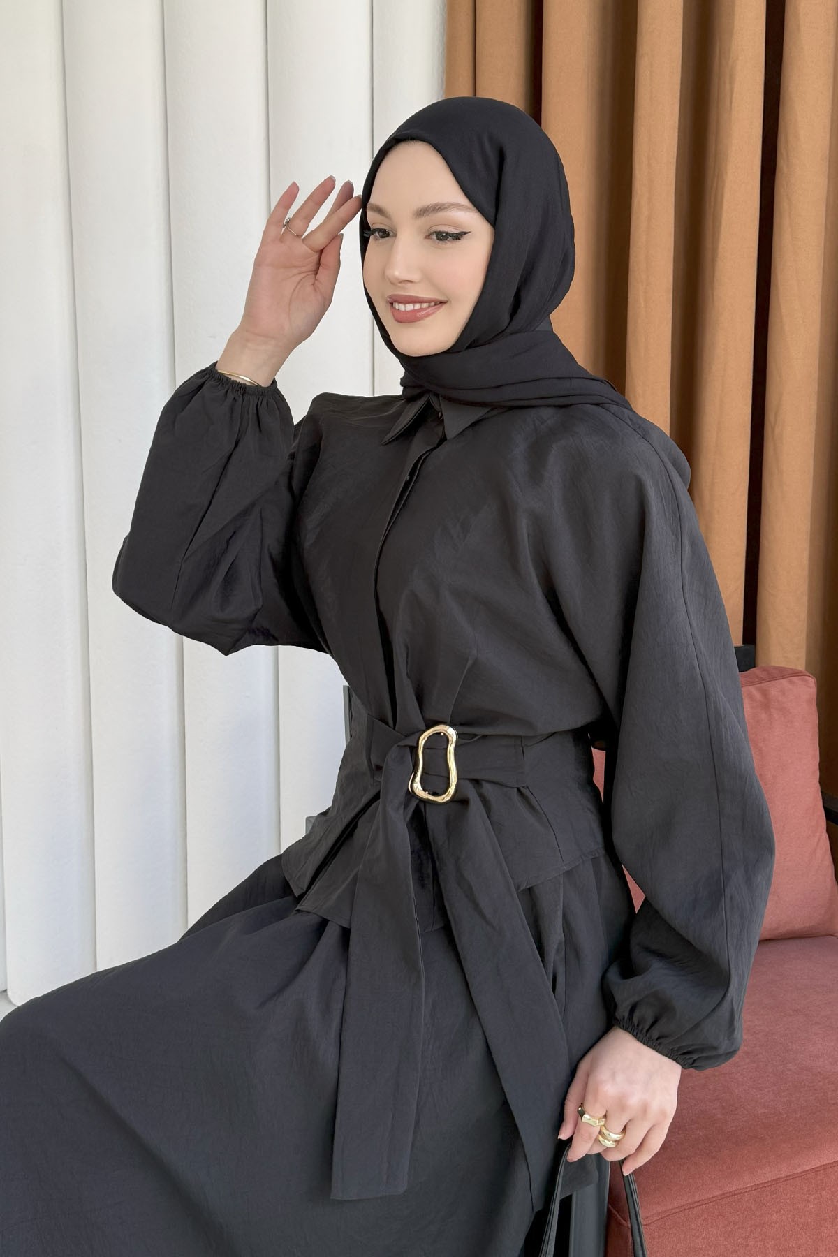 Ceket Toka Detay Paraşüt Kumaş Etekli Tesettür Takım-SİYAH