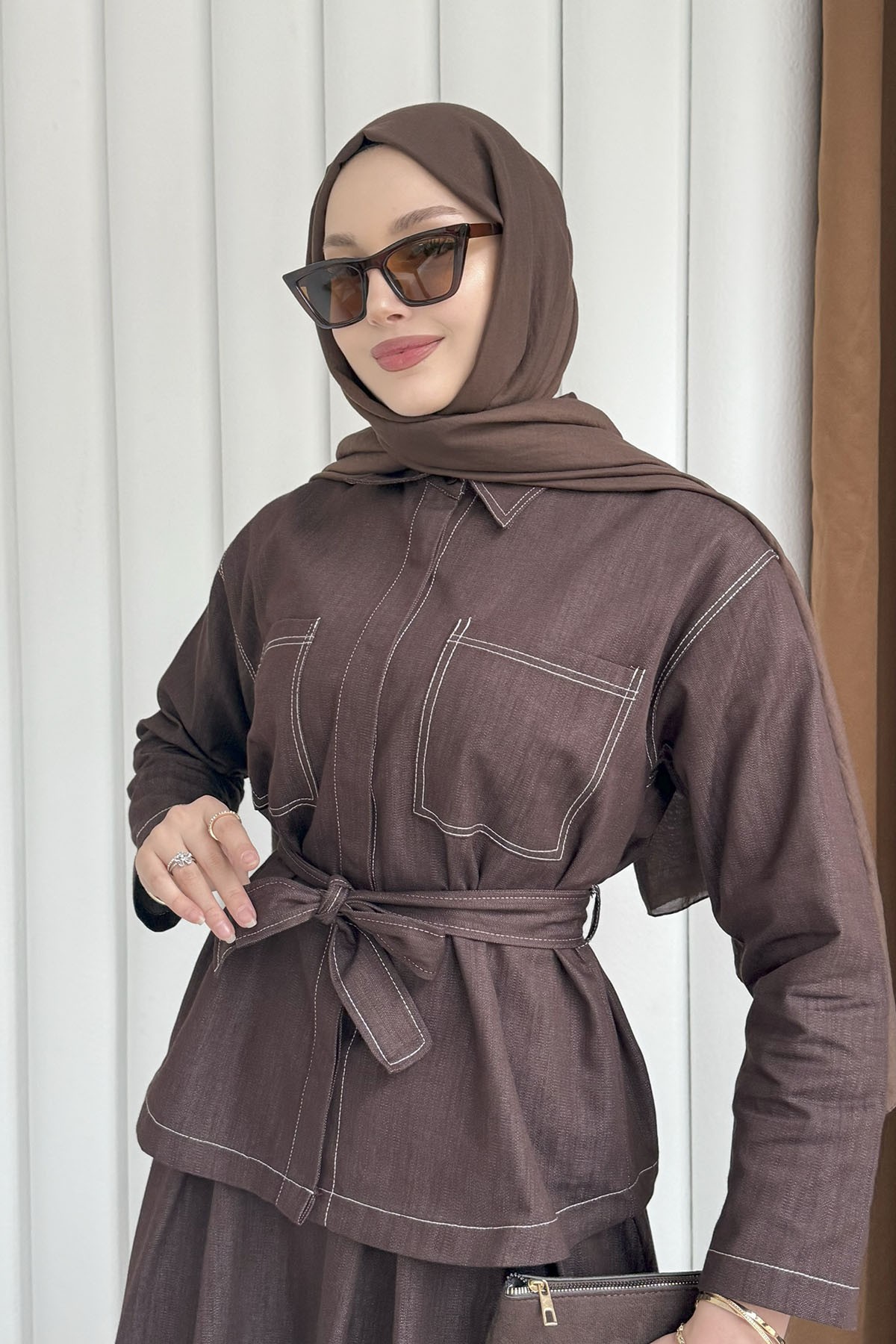 Cepli Dikiş Detaylı Etekli Tesettür Takım-KAHVERENGİ