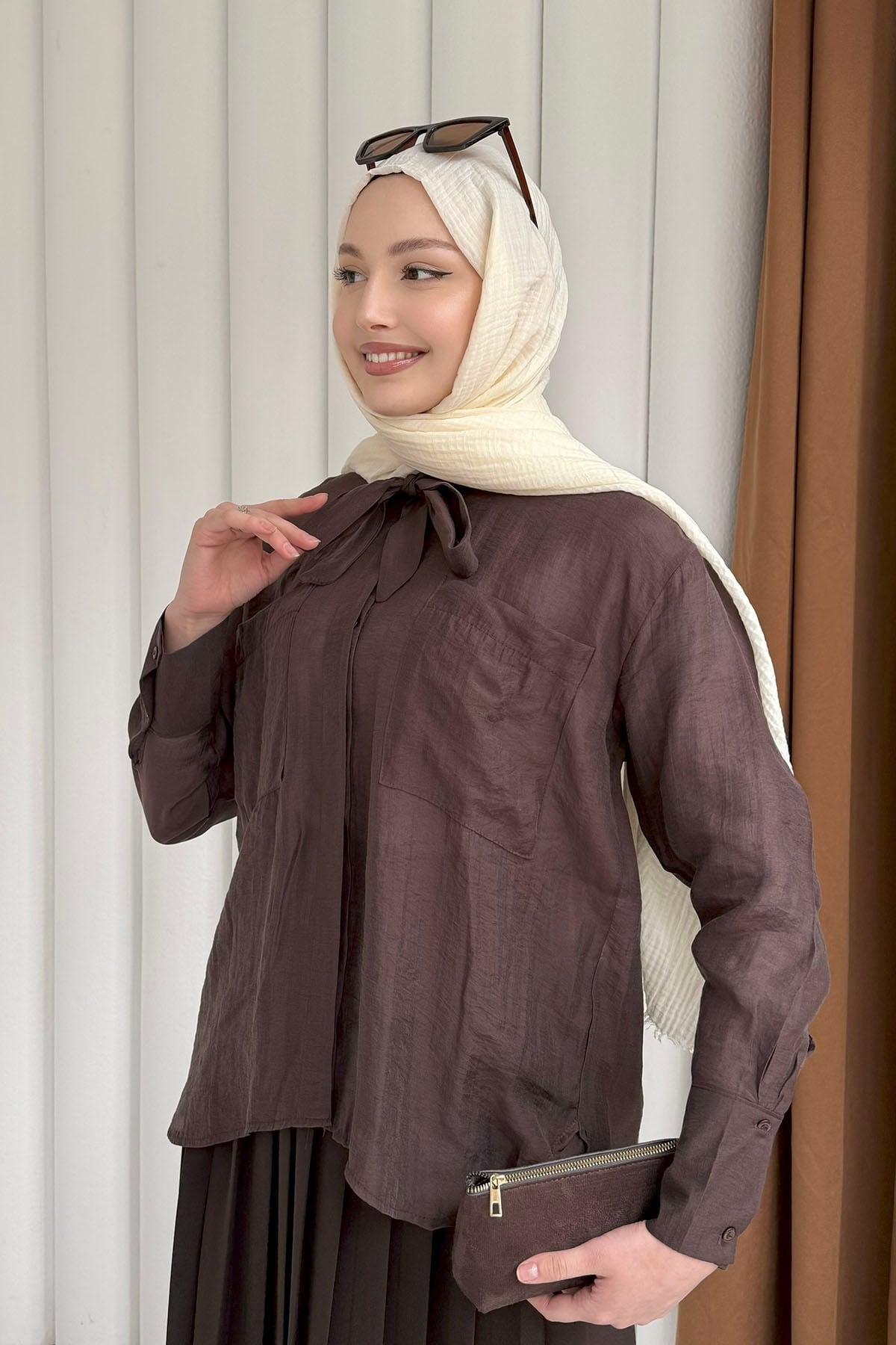 Cepli Kuşaklı İnce Modal Kumaş Gömlek-KAHVERENGİ