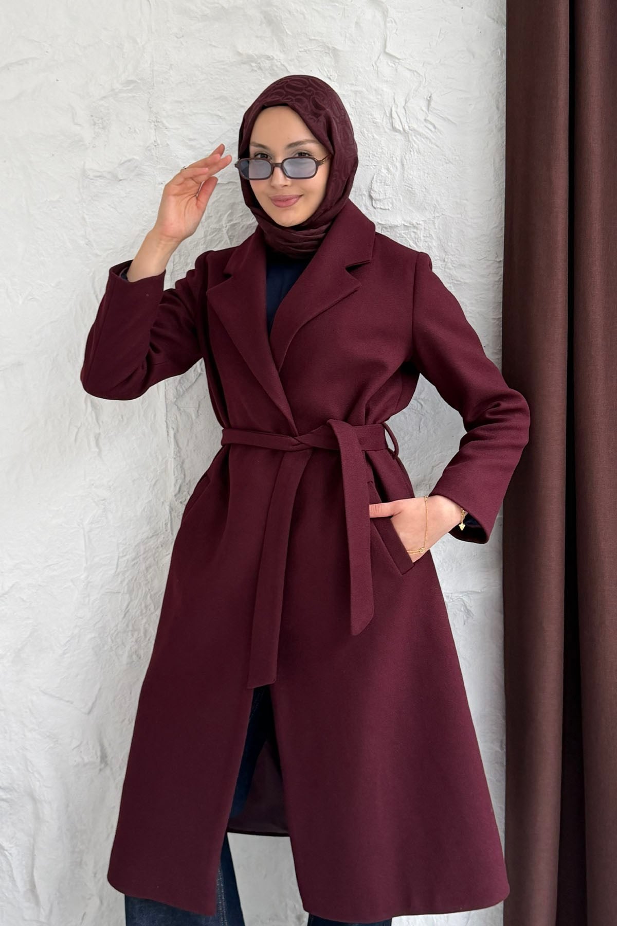 Çift Floto Detaylı Kuşaklı Düğmesiz Uzun Kaban-BORDO