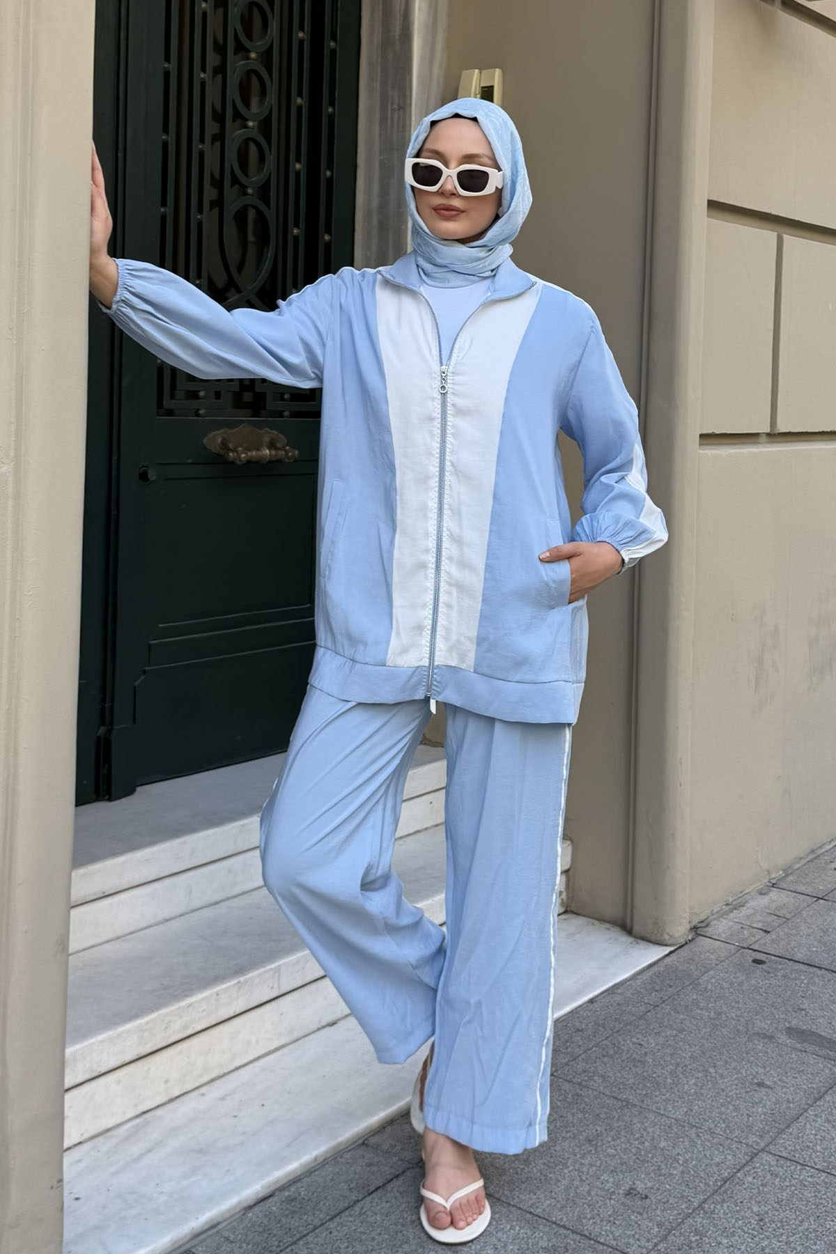 Çift Renk Şerit Detaylı Pantolonlu Tesettür Takım-BEBE MAVİ