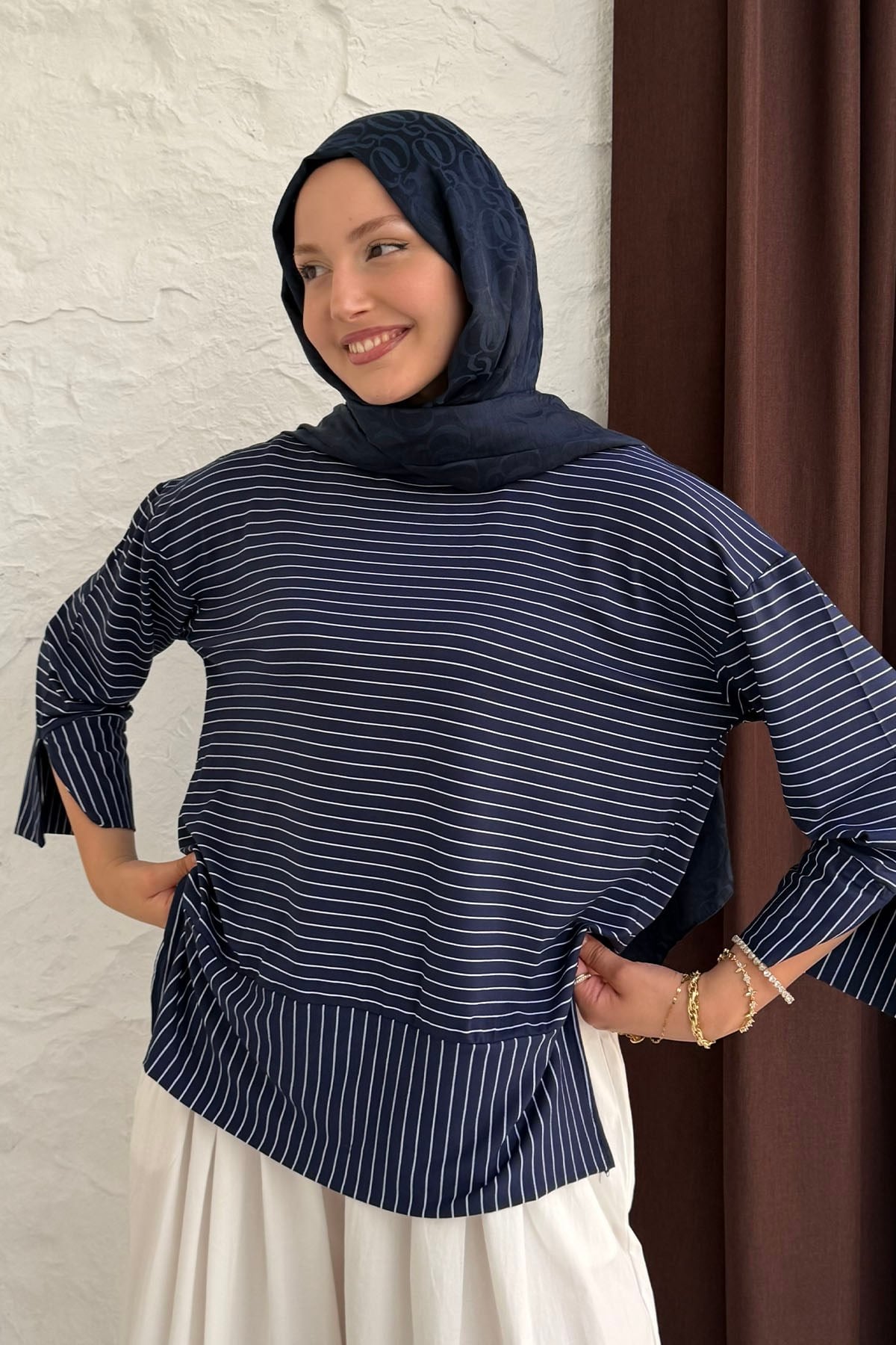 Çizgili Bisiklet Yaka Oversize Sweatshirt-LACİVERT
