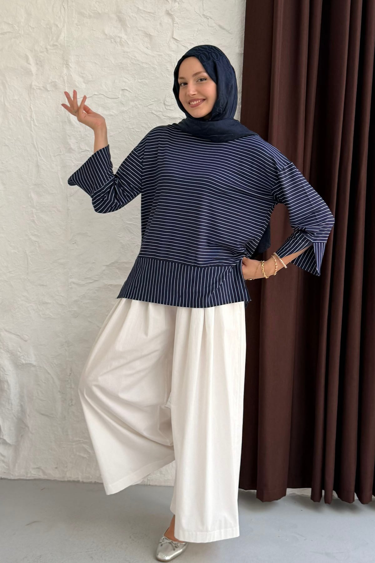 Çizgili Bisiklet Yaka Oversize Sweatshirt-LACİVERT
