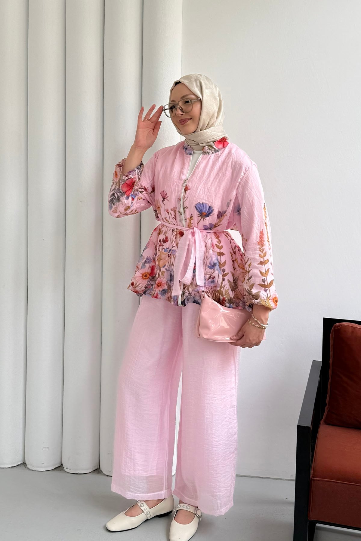 Dallı Çiçek Desenli Modal Pantolonlu Tesettür Takım-PEMBE