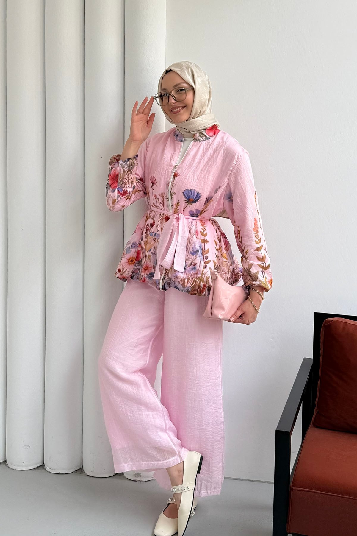 Dallı Çiçek Desenli Modal Pantolonlu Tesettür Takım-PEMBE