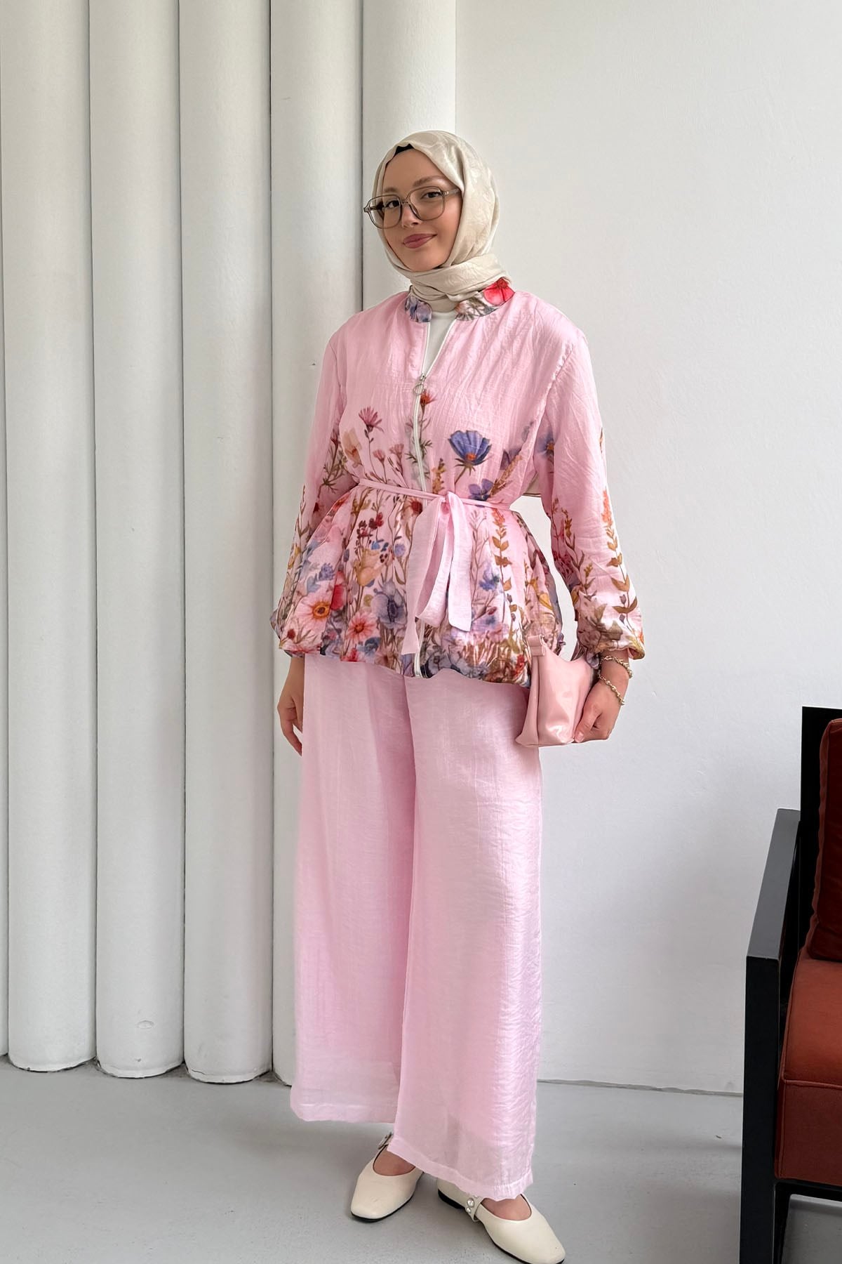 Dallı Çiçek Desenli Modal Pantolonlu Tesettür Takım-PEMBE