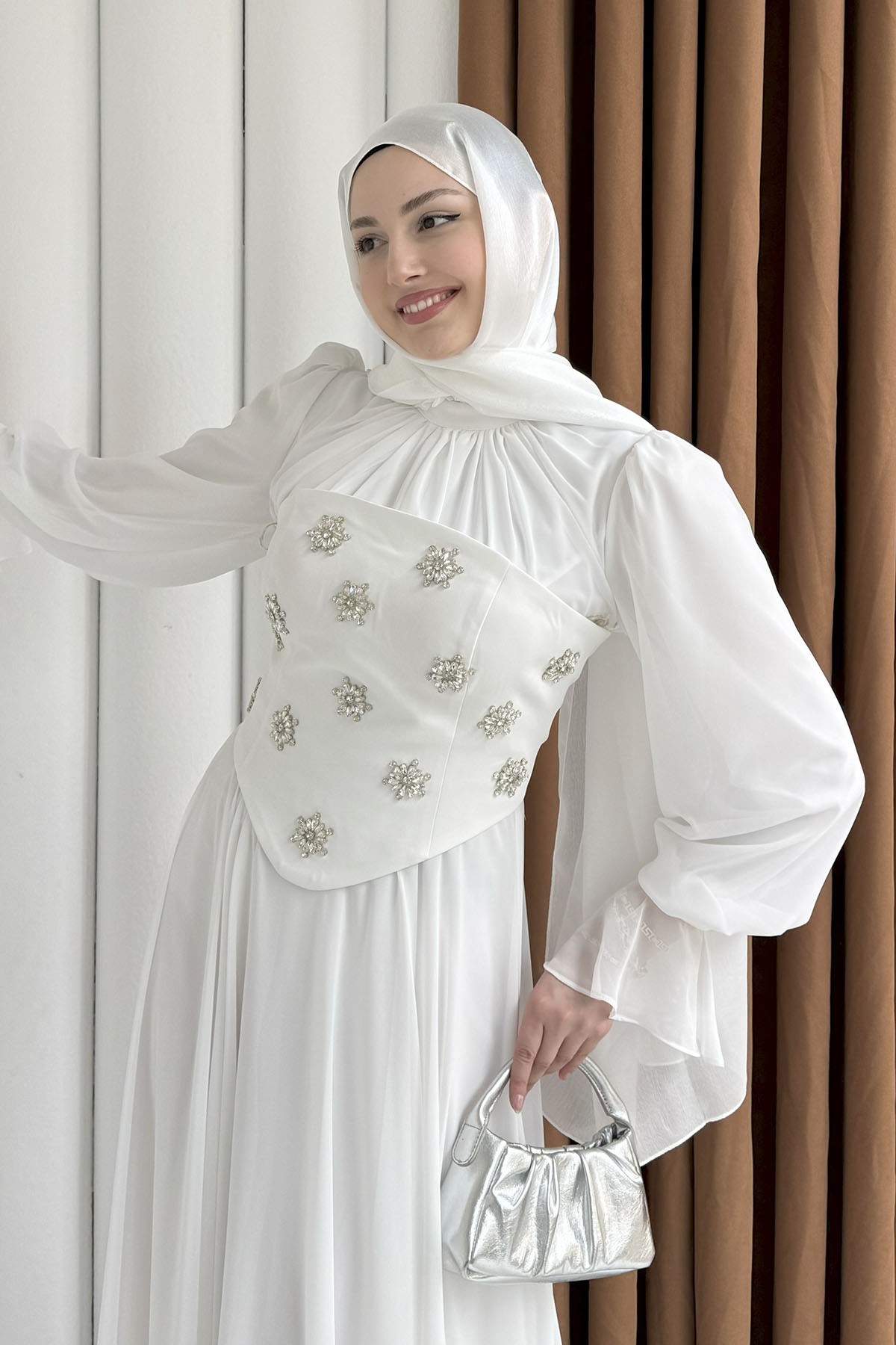 Degaje Yaka Seyyar Korseli Taşlı Abiye-BEYAZ