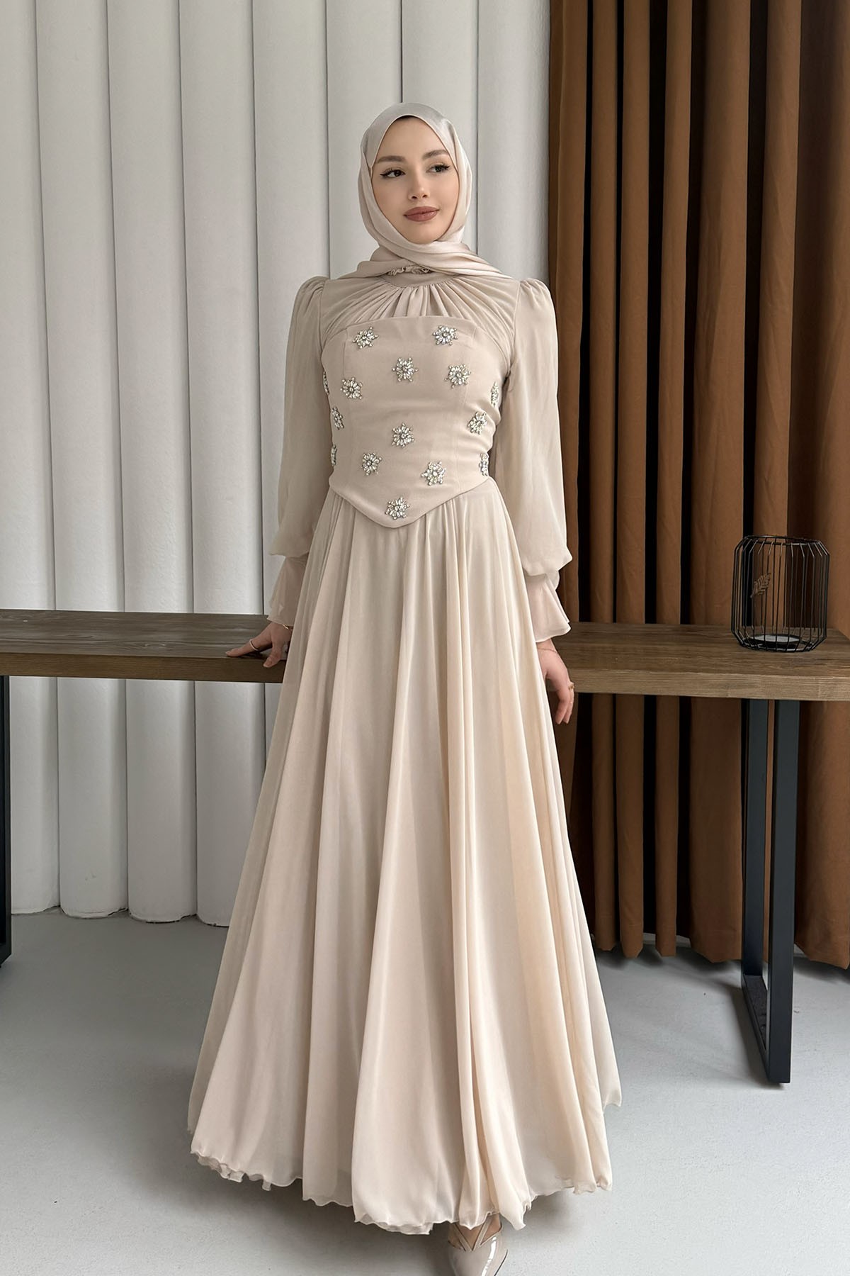 Degaje Yaka Seyyar Korseli Taşlı Abiye-TAŞ