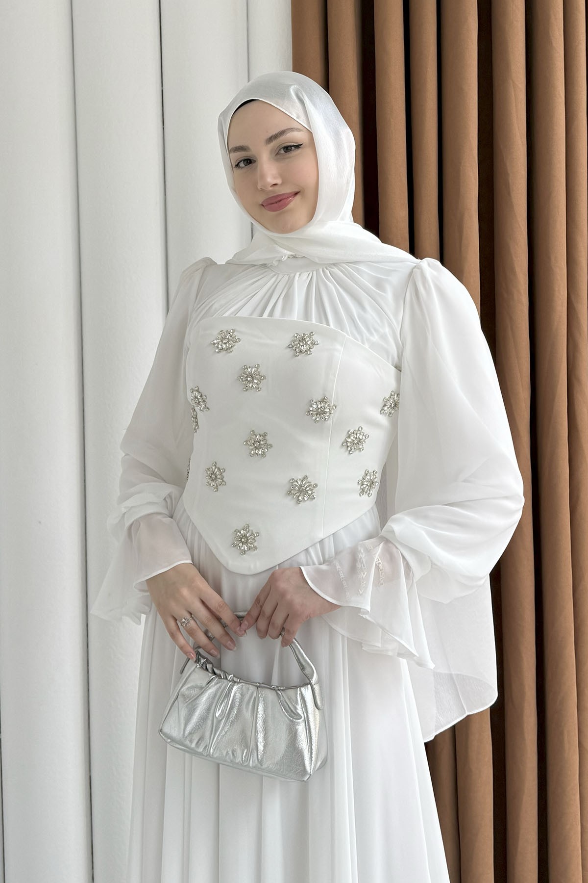 Degaje Yaka Seyyar Korseli Taşlı Abiye-BEYAZ