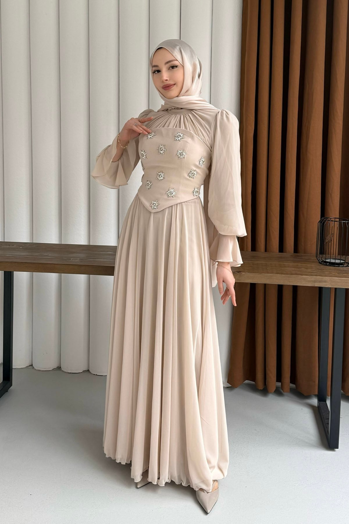 Degaje Yaka Seyyar Korseli Taşlı Abiye-TAŞ