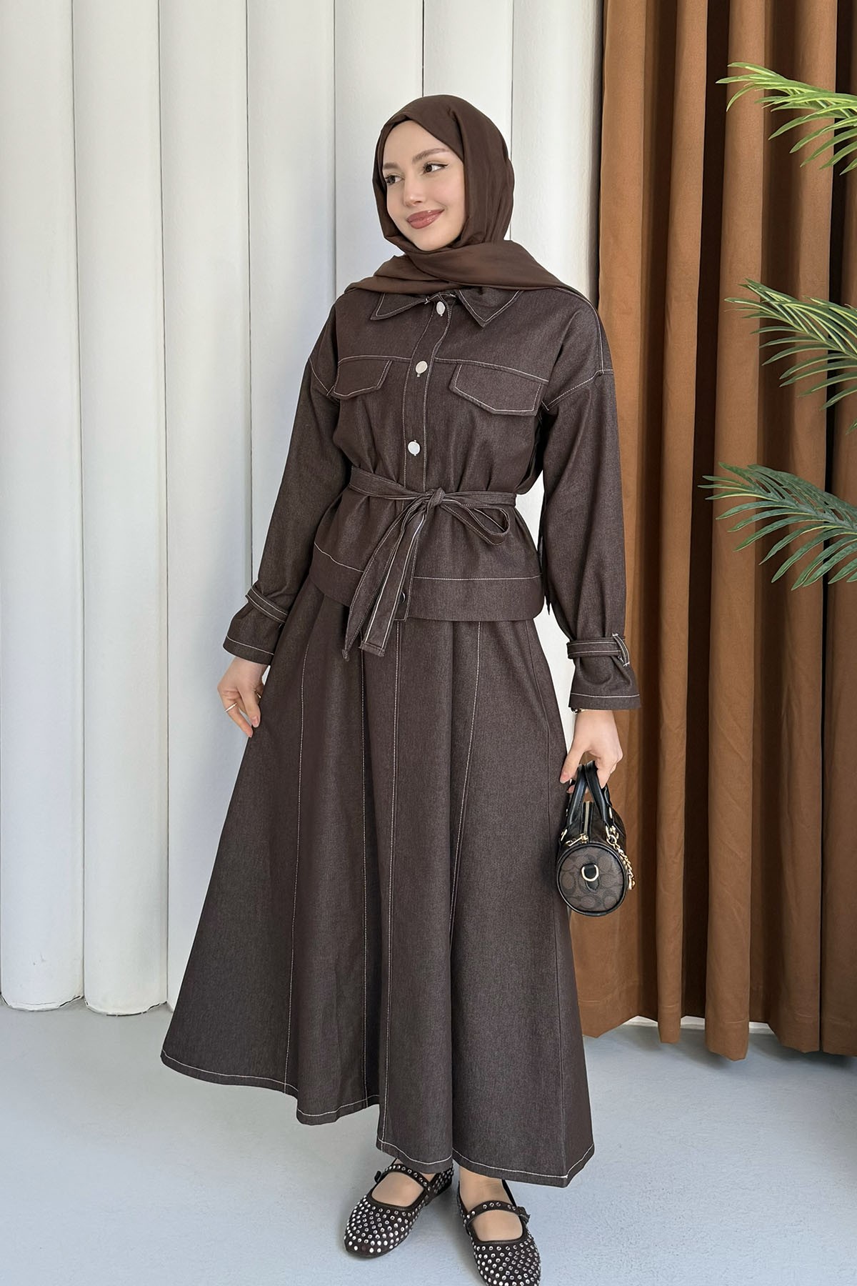 Dikiş Detaylı Ceketli Denim Tesettür Elbise-KAHVERENGİ