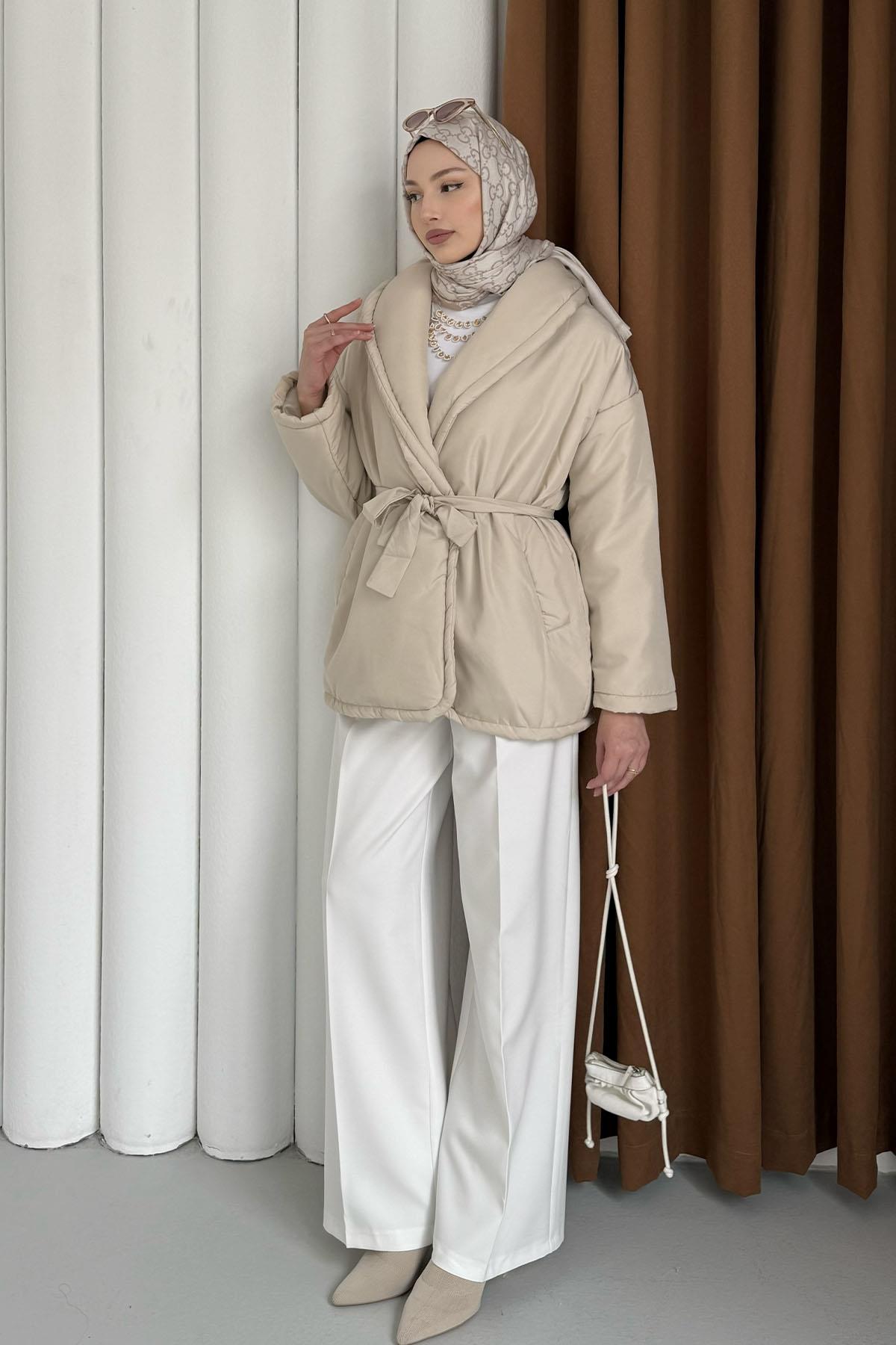 Düz Kuşaklı Cepli Şişme Mont-BEJ