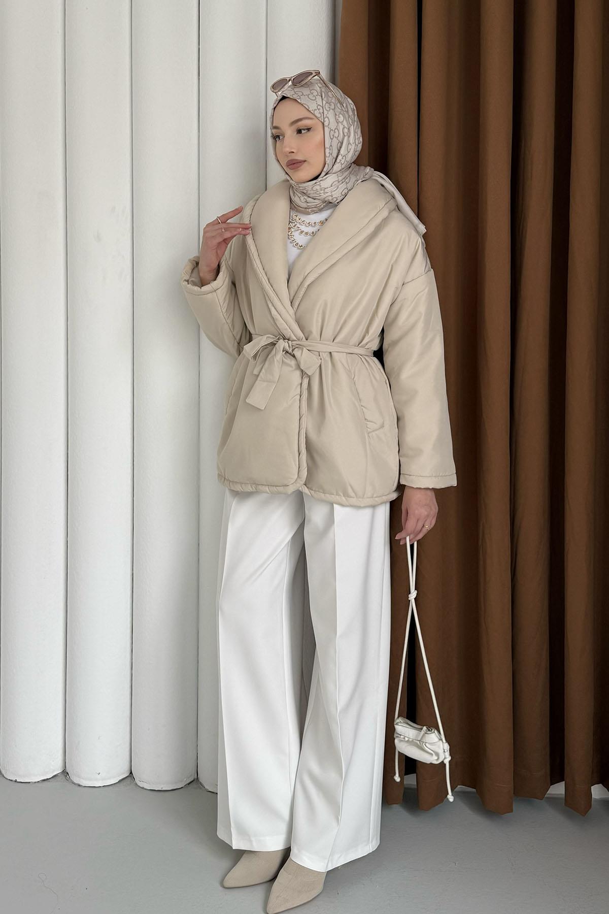 Düz Kuşaklı Cepli Şişme Mont-BEJ