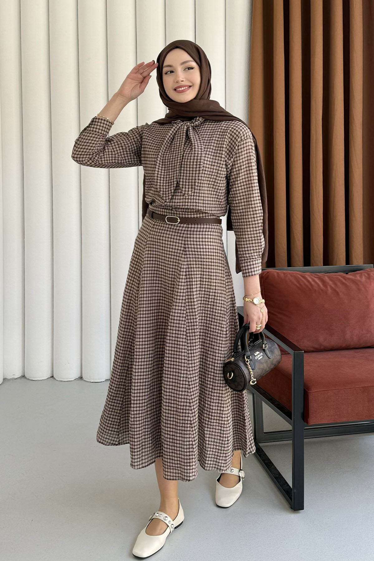 Ekose Kumaş Fular Yaka Etekli Tesettür Takım-KAHVERENGİ