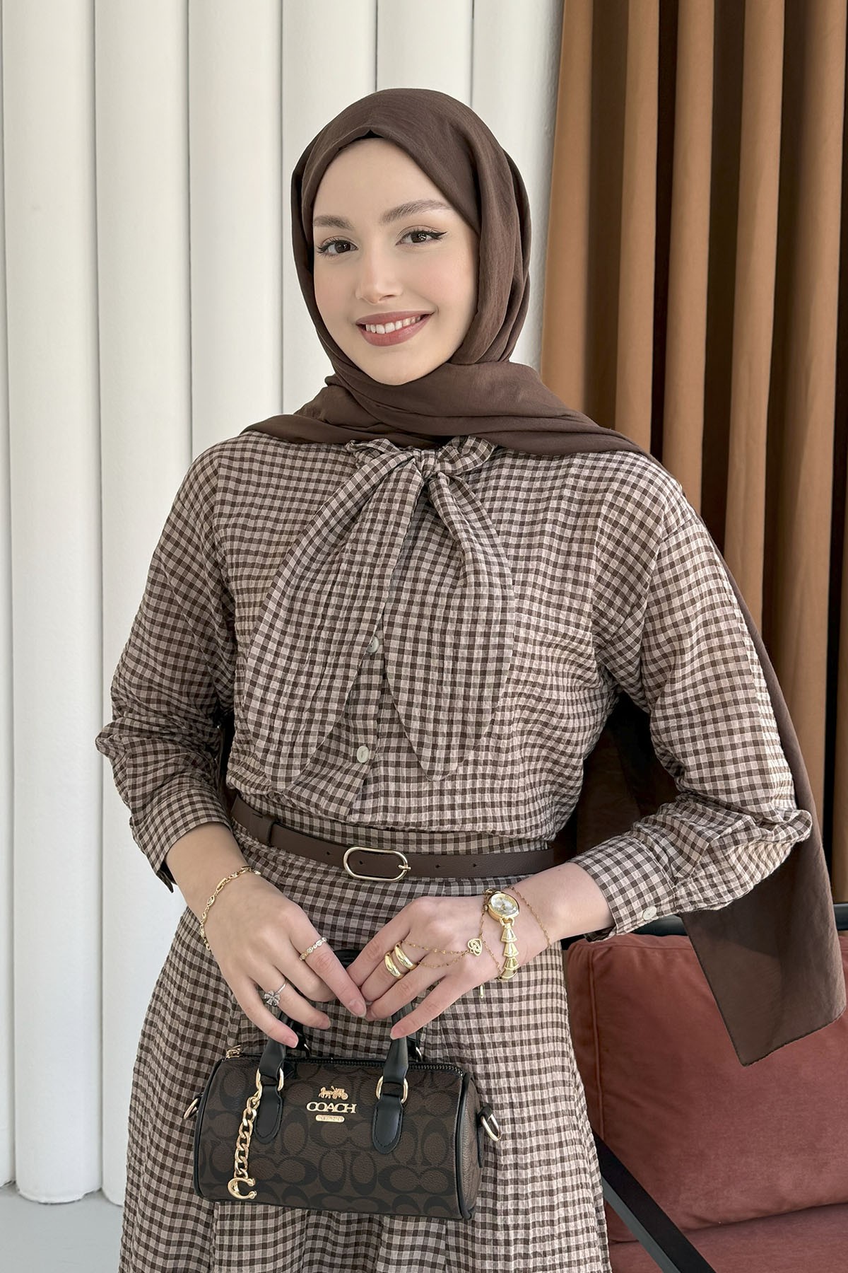 Ekose Kumaş Fular Yaka Etekli Tesettür Takım-KAHVERENGİ