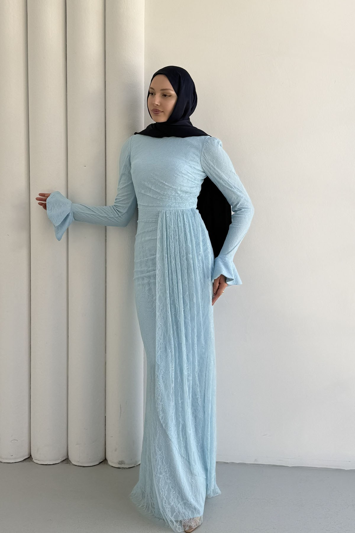 Elegance Dantel ve Volan Detaylı Tesettür Abiye-BEBE MAVİ