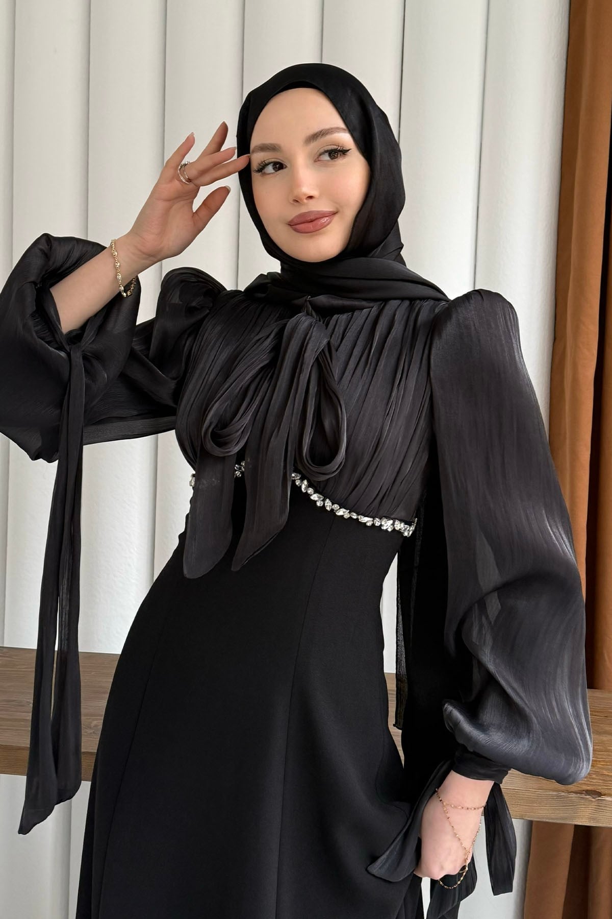 Elegance Taş Detaylı Balon Kol Tesettür Abiye-SİYAH