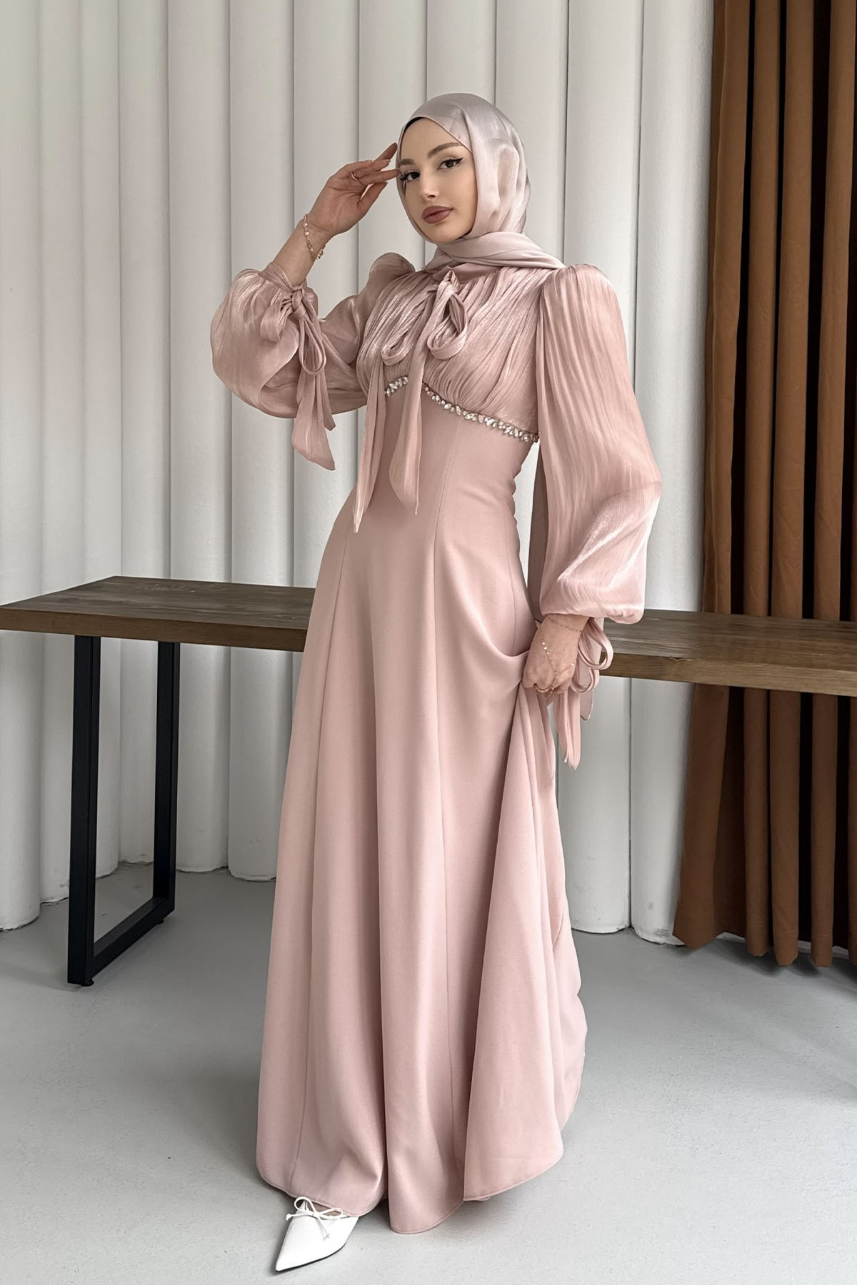 Elegance Taş Detaylı Balon Kol Tesettür Abiye-PUDRA