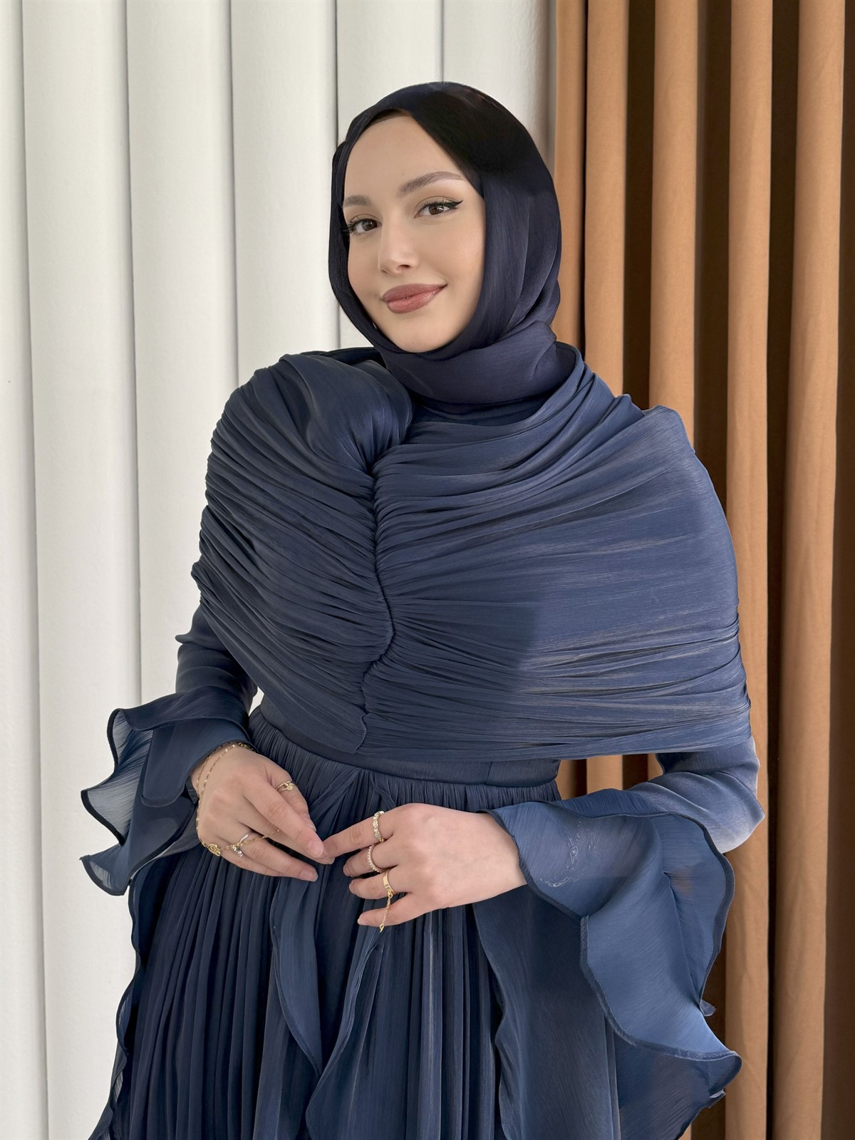 Elizya Volan Detaylı Fırfırlı Janjan Tesettür Abiye-LACİVERT