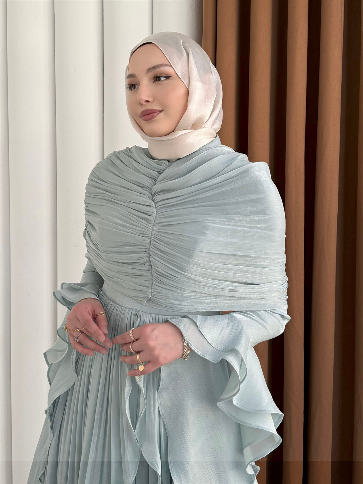 Elizya Volan Detaylı Fırfırlı Janjan Tesettür Abiye-MİNT YEŞİLİ