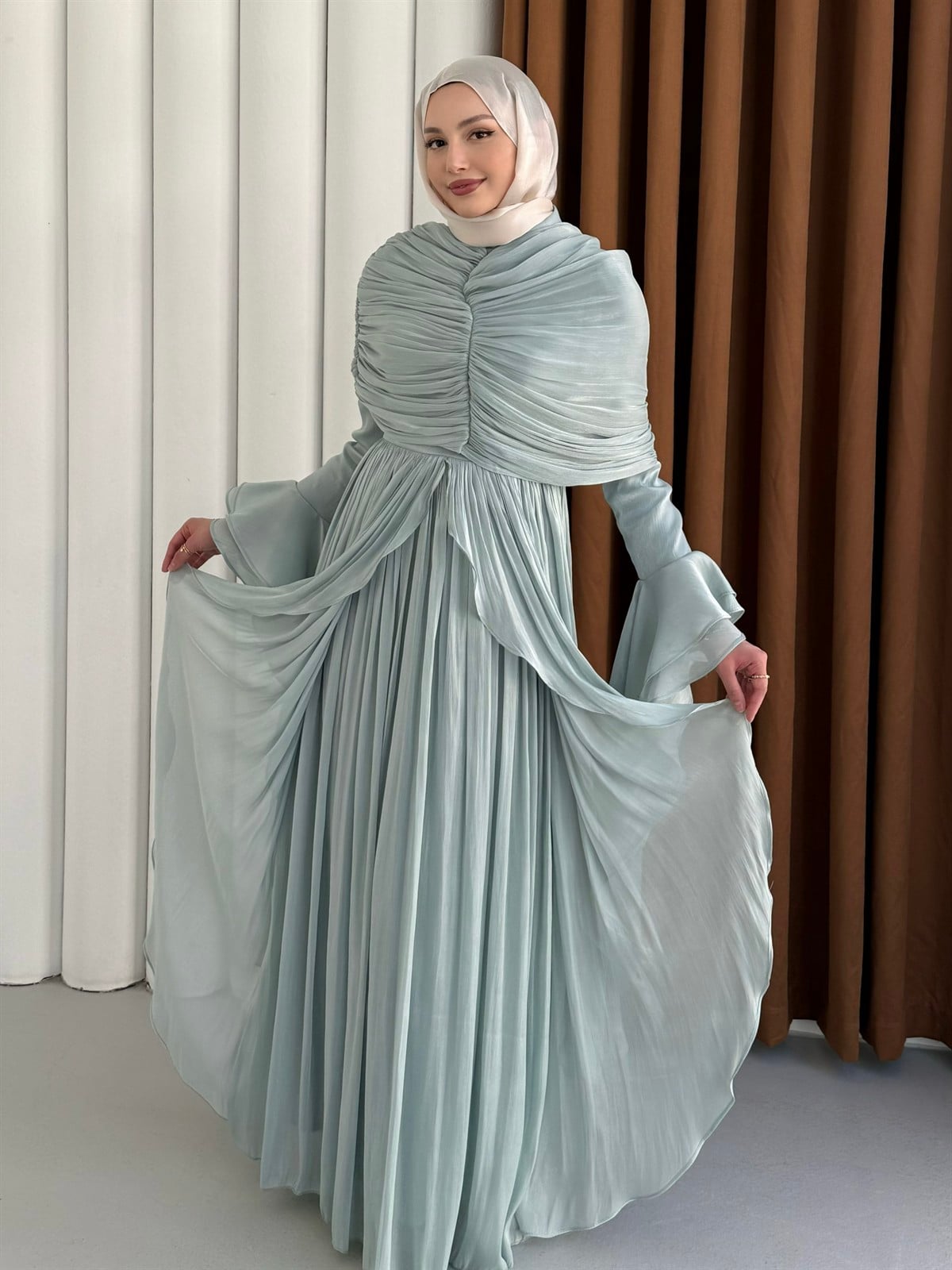 Elizya Volan Detaylı Fırfırlı Janjan Tesettür Abiye-MİNT YEŞİLİ