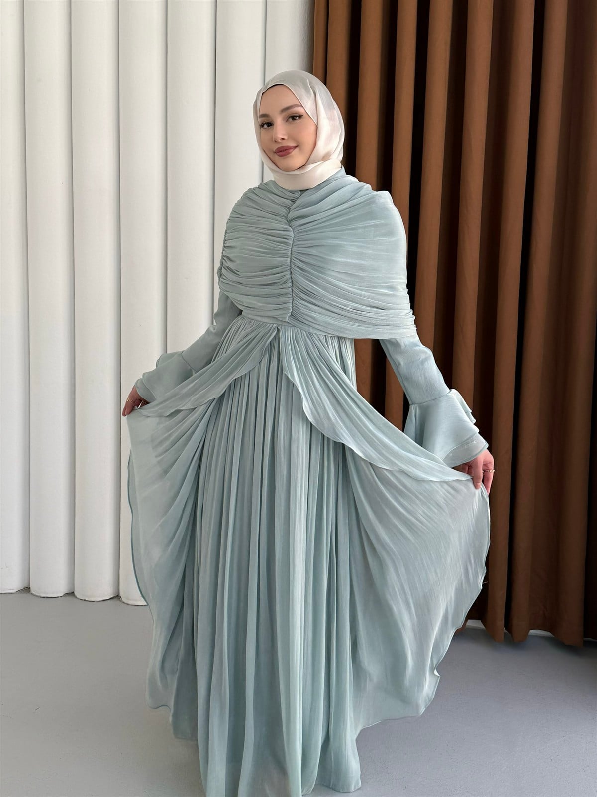 Elizya Volan Detaylı Fırfırlı Janjan Tesettür Abiye-MİNT YEŞİLİ