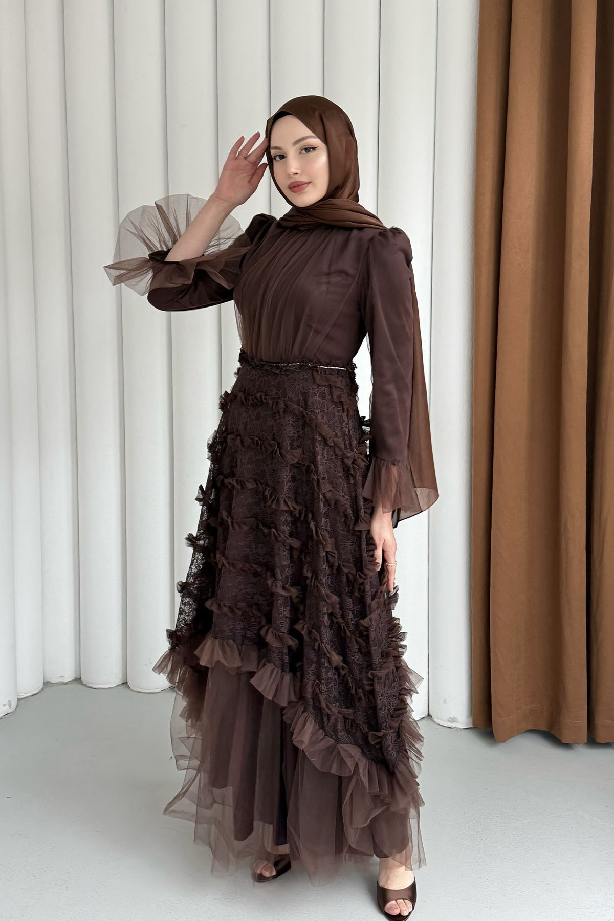Etek Dantel Detaylı Kat Kat Tesettür Abiye-KAHVERENGİ