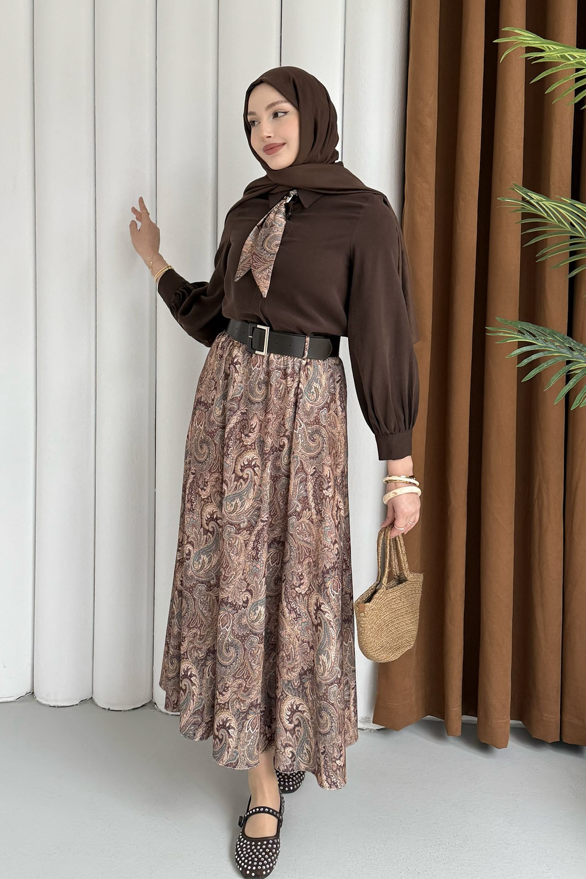 Etek Desenli Üst Fular Detaylı Tesettür Takım-KAHVERENGİ