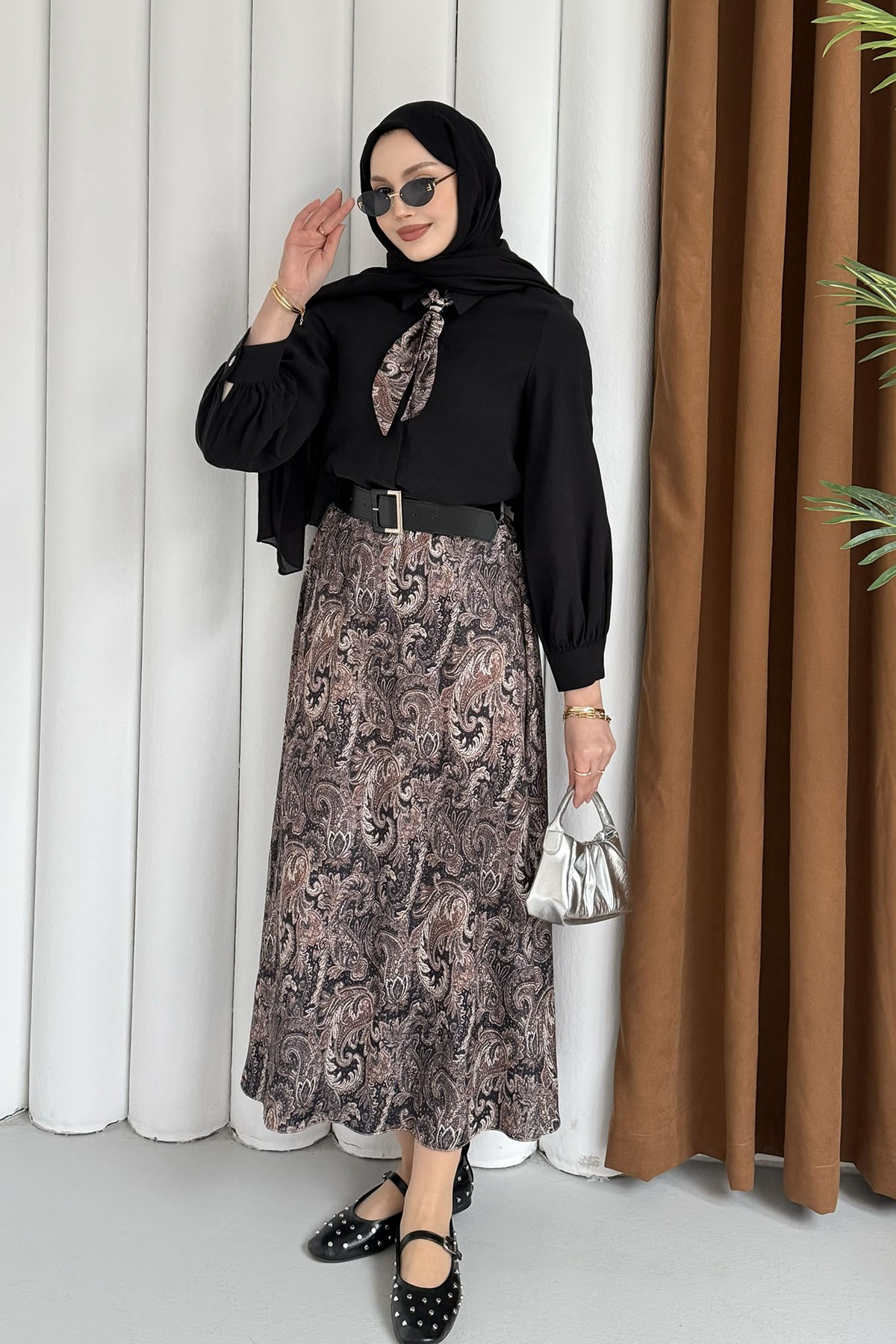 Etek Desenli Üst Fular Detaylı Tesettür Takım-SİYAH