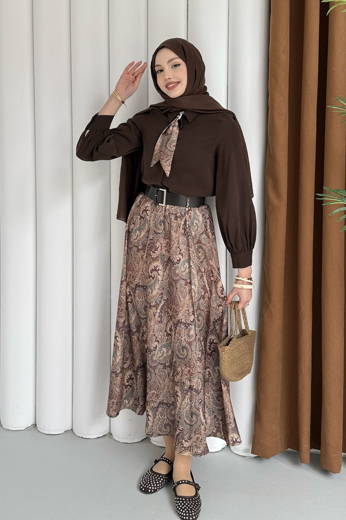 Etek Desenli Üst Fular Detaylı Tesettür Takım-KAHVERENGİ
