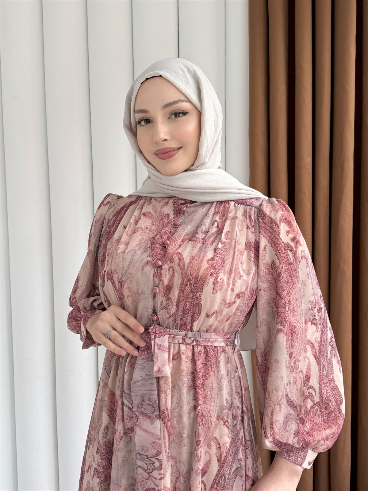 Etnik Desen Yarım Düğme Detay Tesettür Elbise-GÜL KURUSU