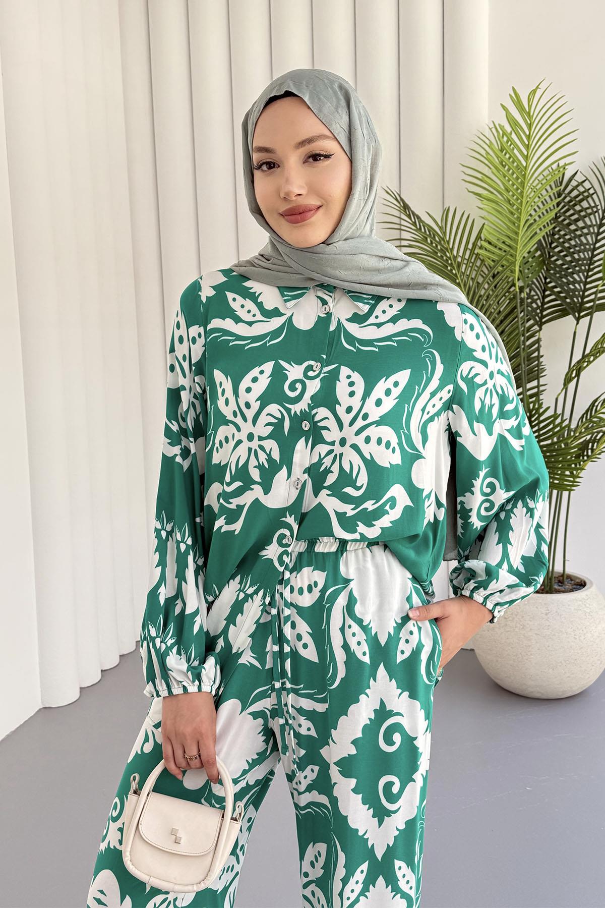 Etnik Desenli Viskon Kumaş Tesettür Takım-YEŞİL