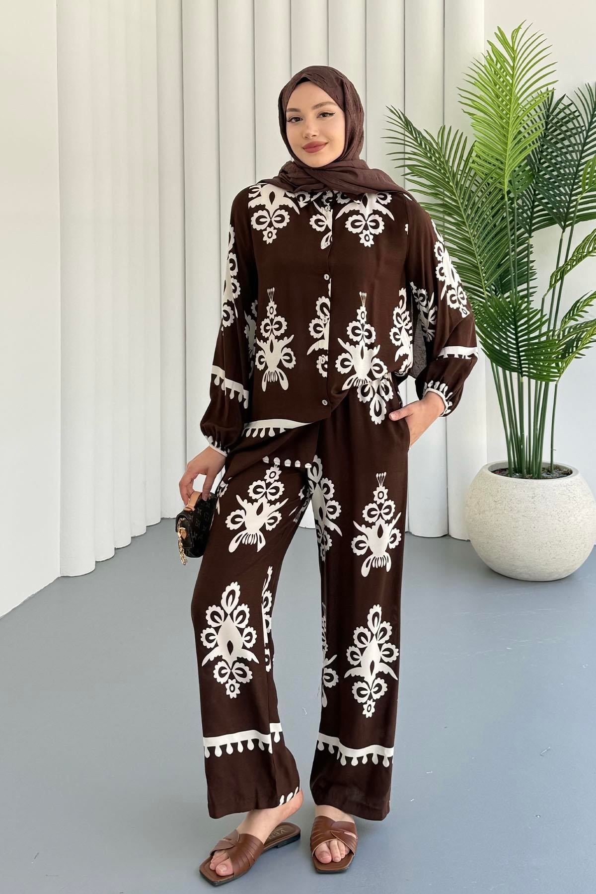 Etnik Desenli  Viskon Kumaş Tesettür Takım-KAHVERENGİ