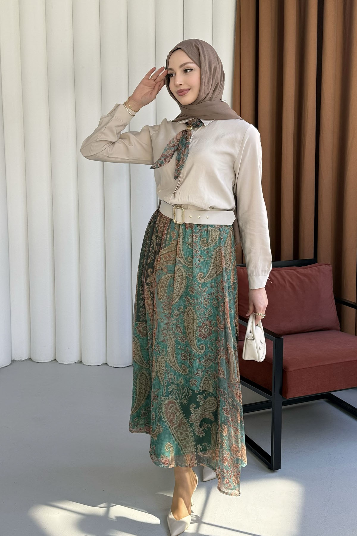 Fular Detaylı Şifon Etekli Tesettür Takım-TAŞ